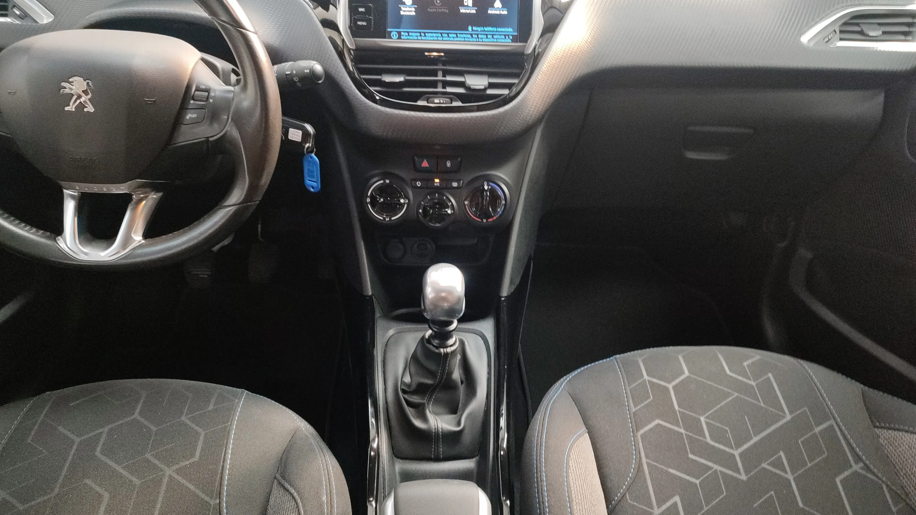 Peugeot 2008 Signature PureTech 110 - foto 10