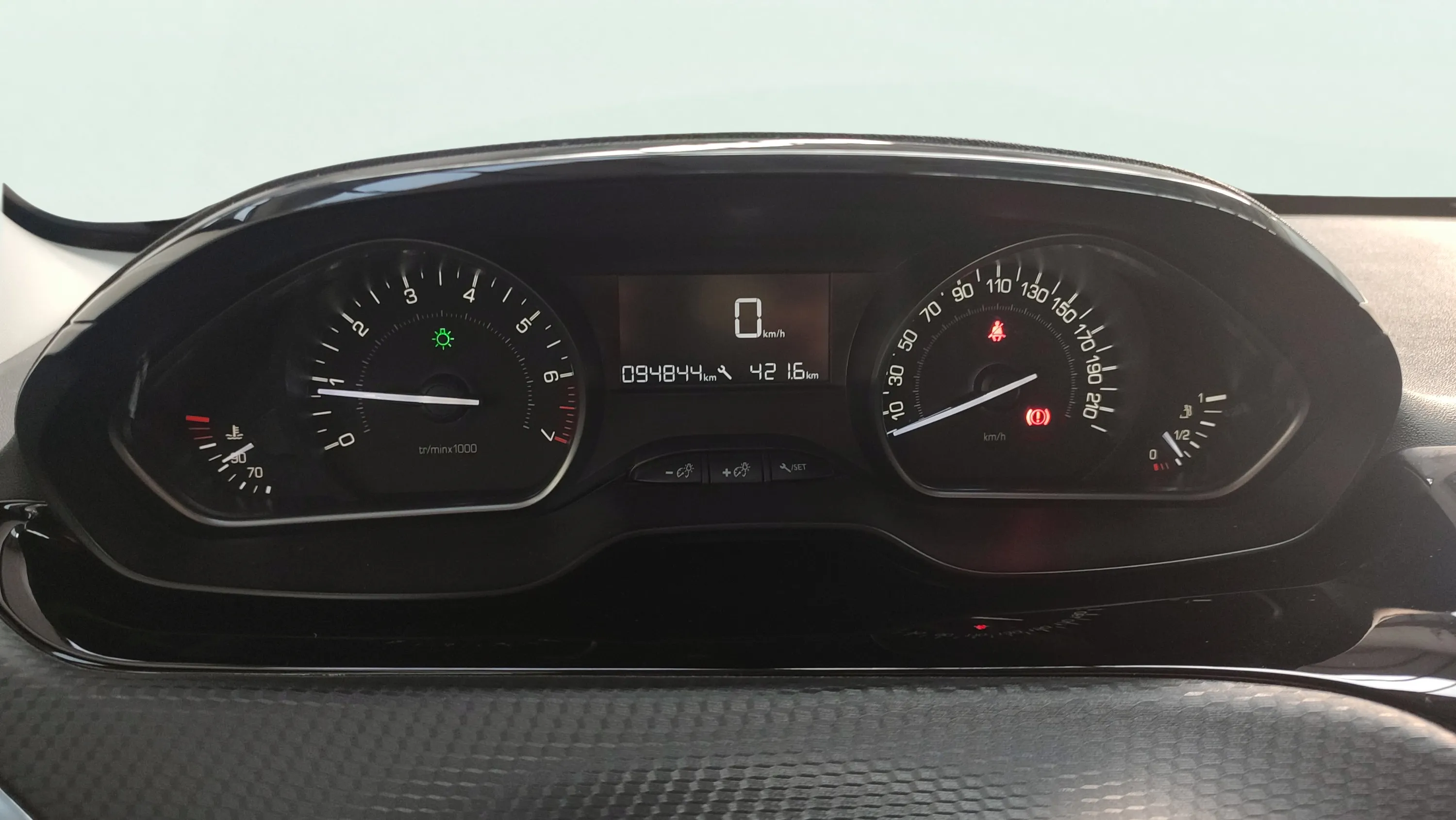 Peugeot 2008 Signature PureTech 110 - foto 14