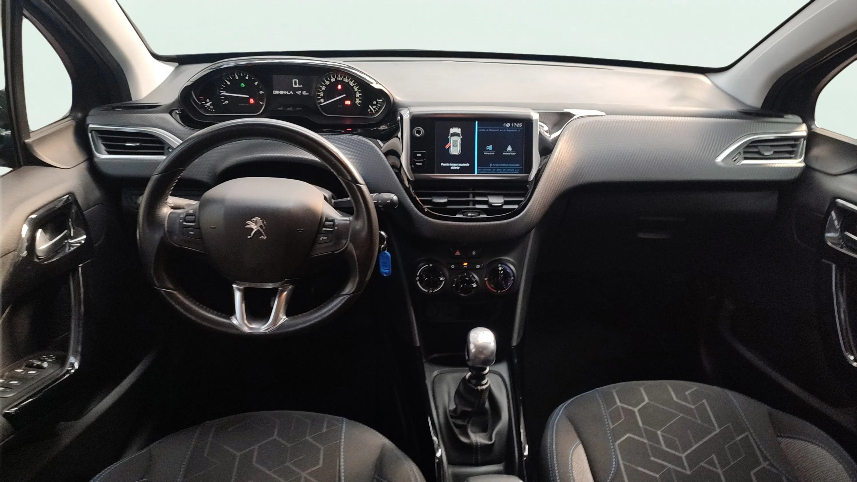 Peugeot 2008 Signature PureTech 110 - foto 9