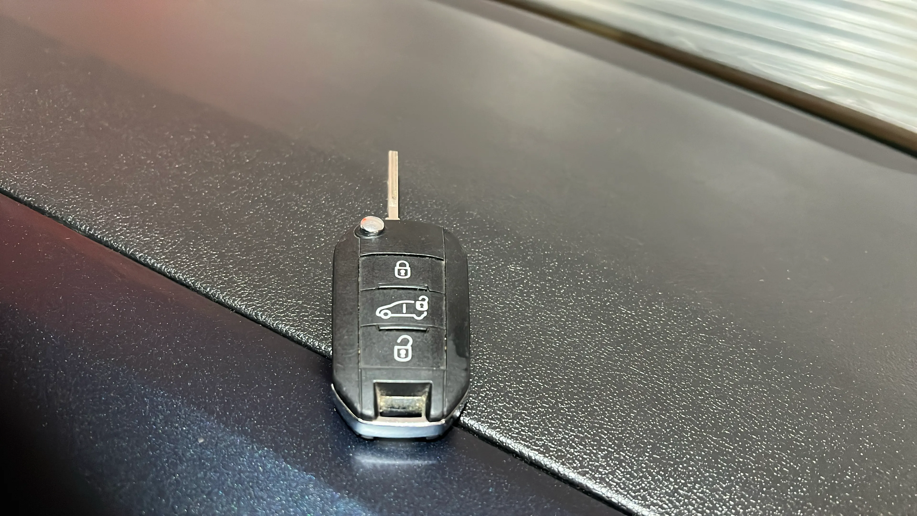 Peugeot Rifter Allure BlueHDi 100 - foto 16