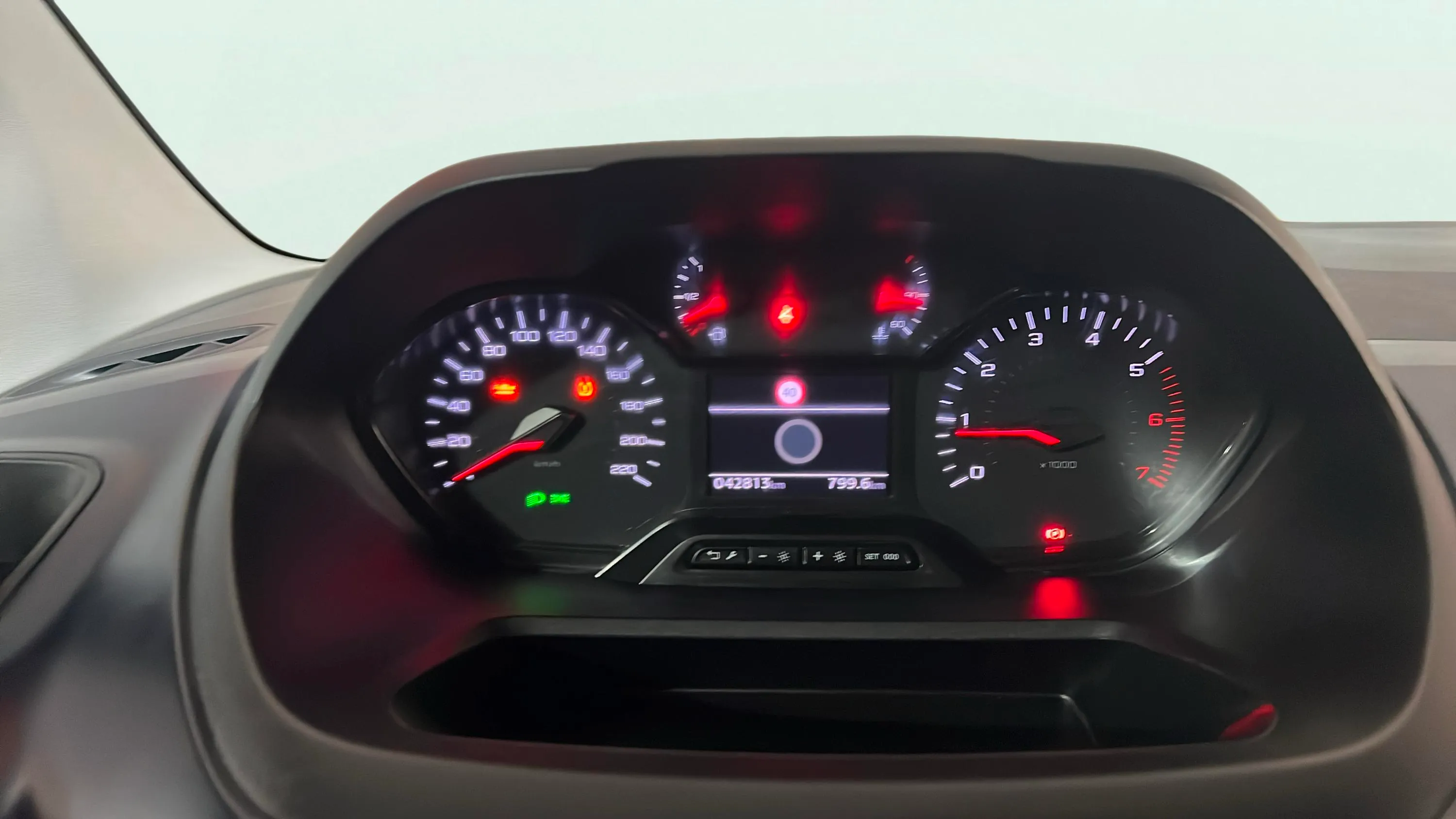 Peugeot Rifter Allure BlueHDi 100 - foto 13