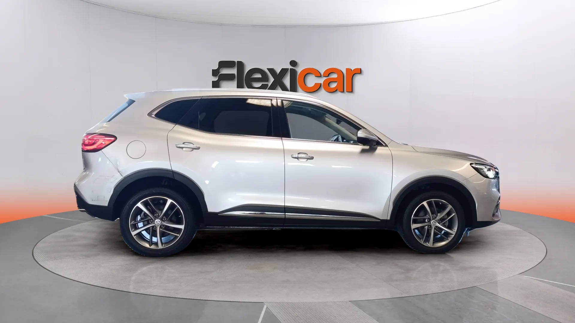 MG HS 1.5T-GDI PHEV Luxury - foto 2