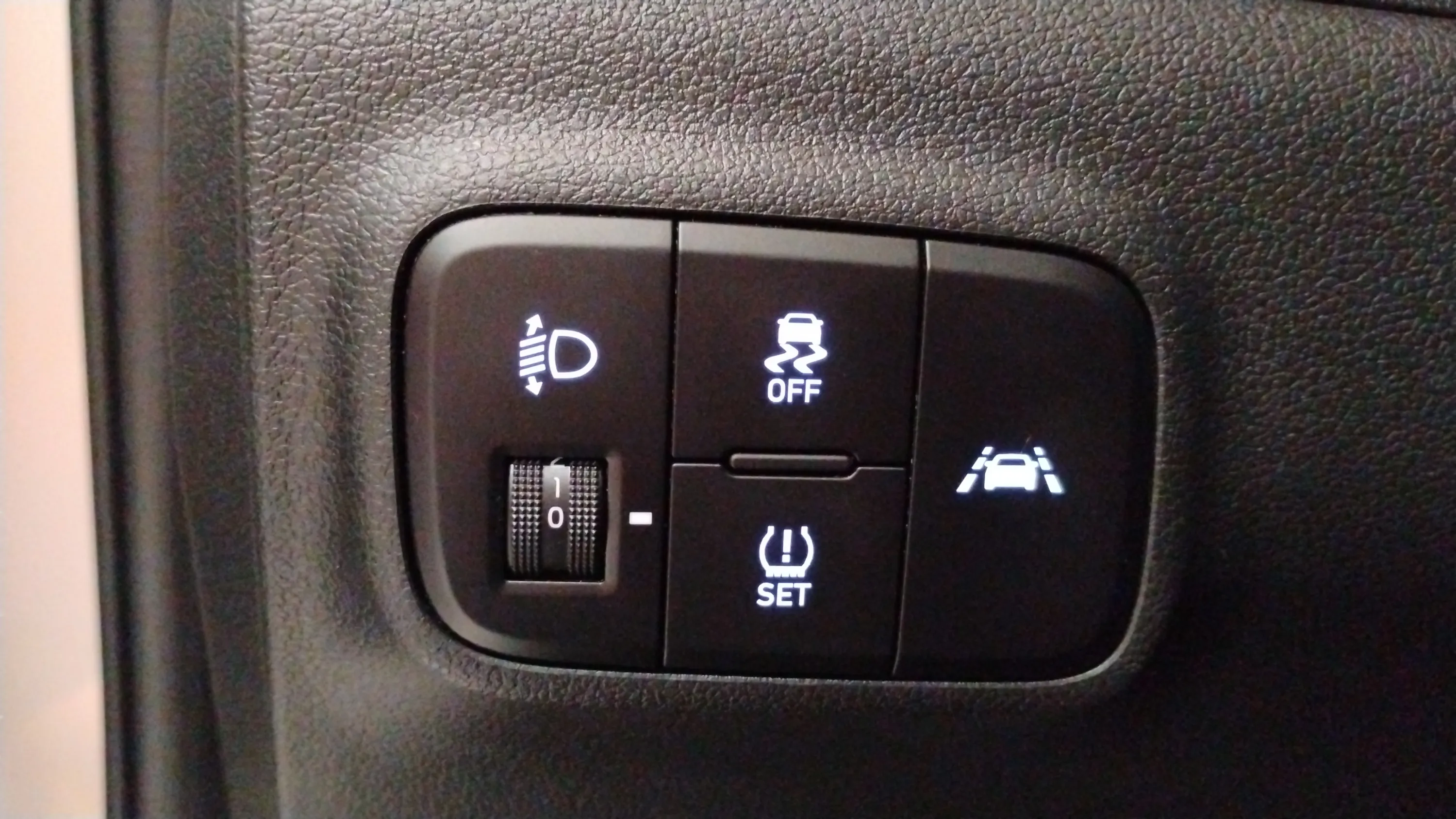 Hyundai i10 1.0 Klass - foto 16