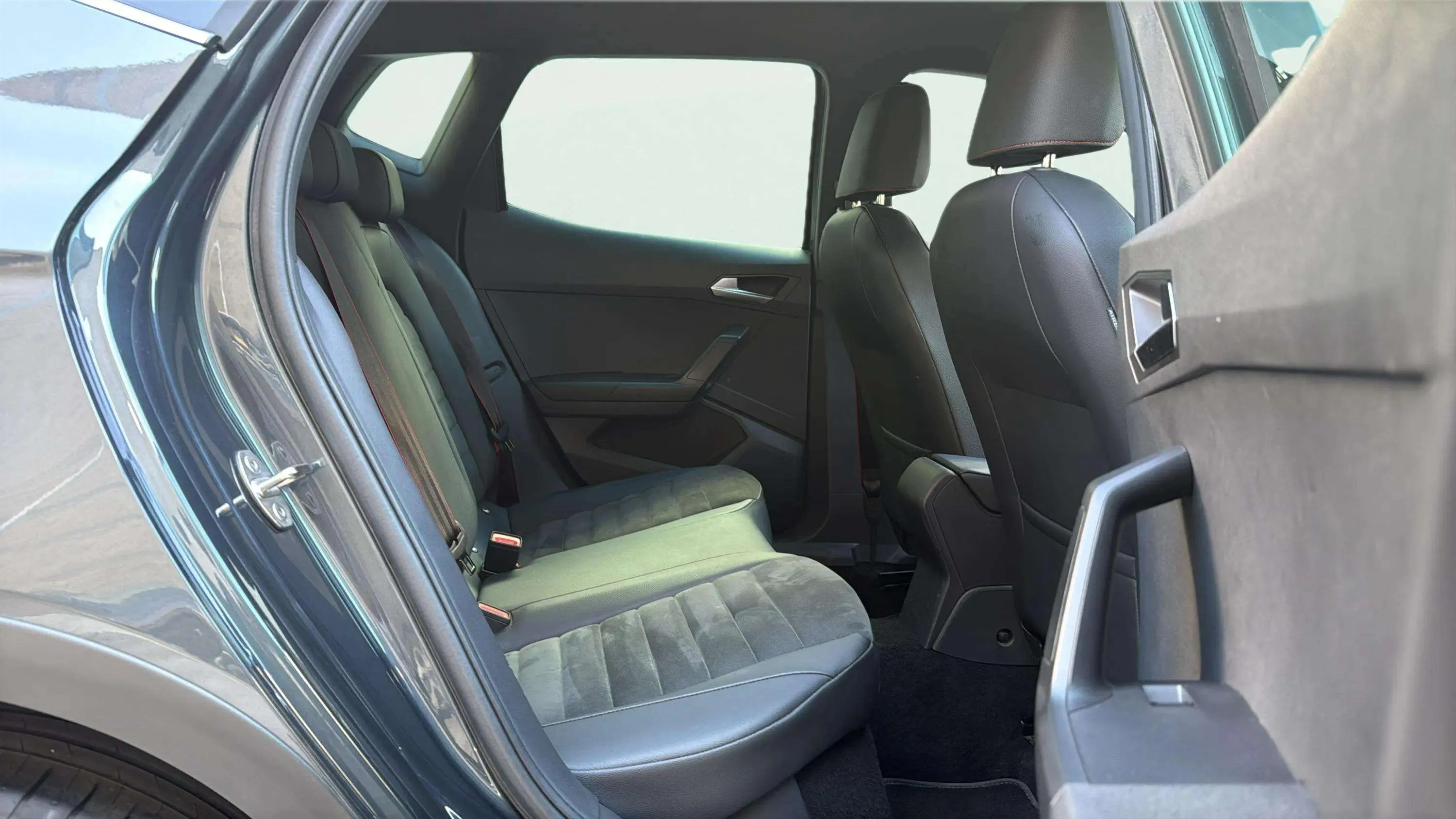 SEAT Arona 1.5 TSI DSG FR XL - foto 12