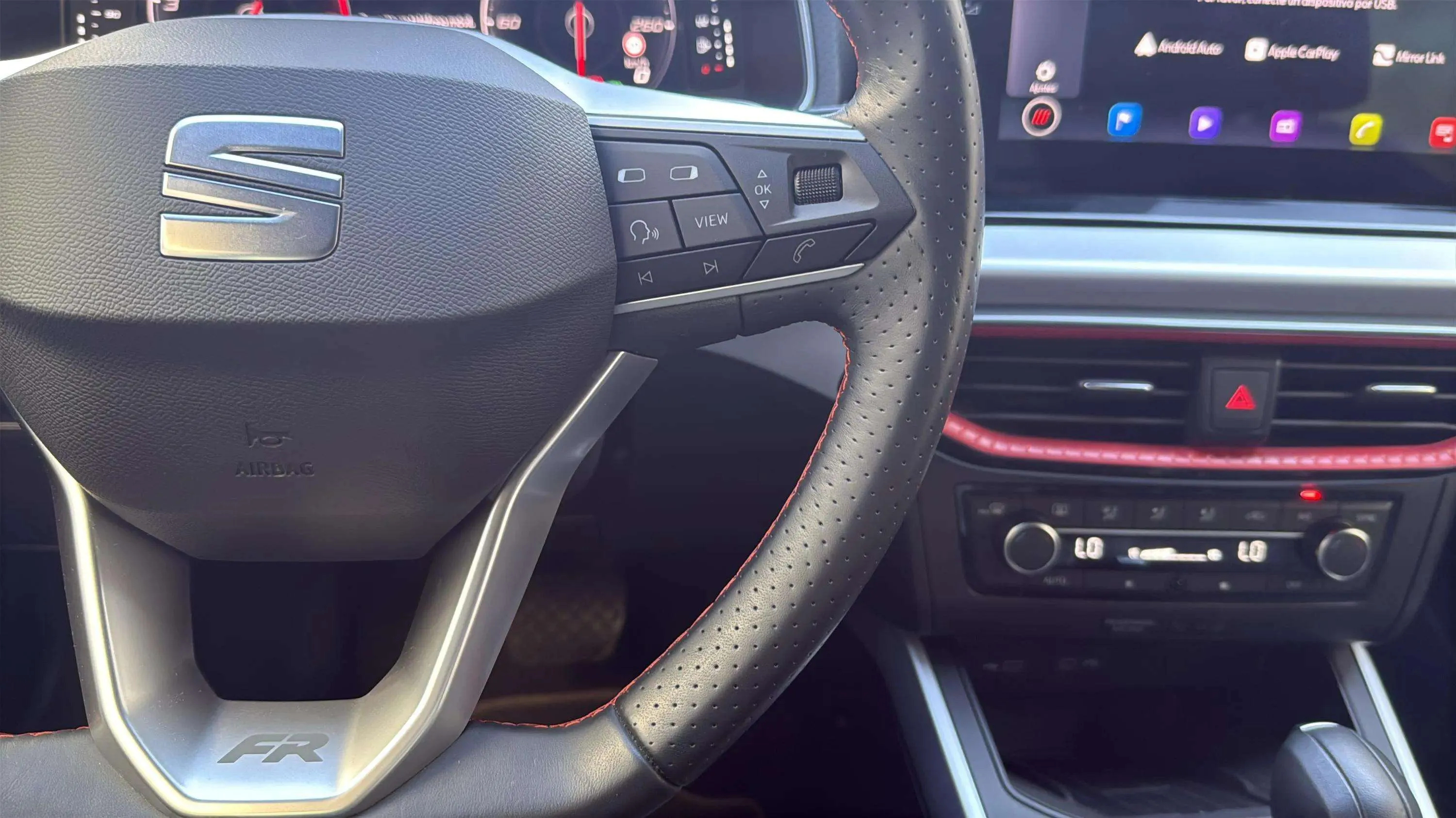 SEAT Arona 1.5 TSI DSG FR XL - foto 21