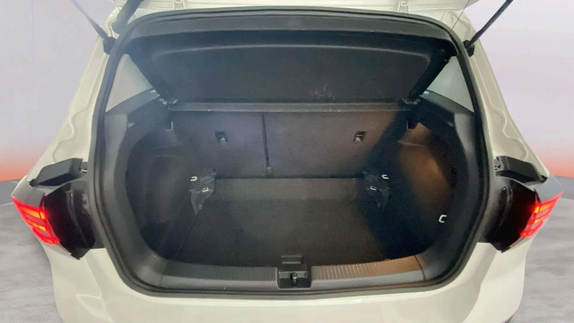 Volkswagen T-Cross Life 1.0 TSI DSG - foto 10