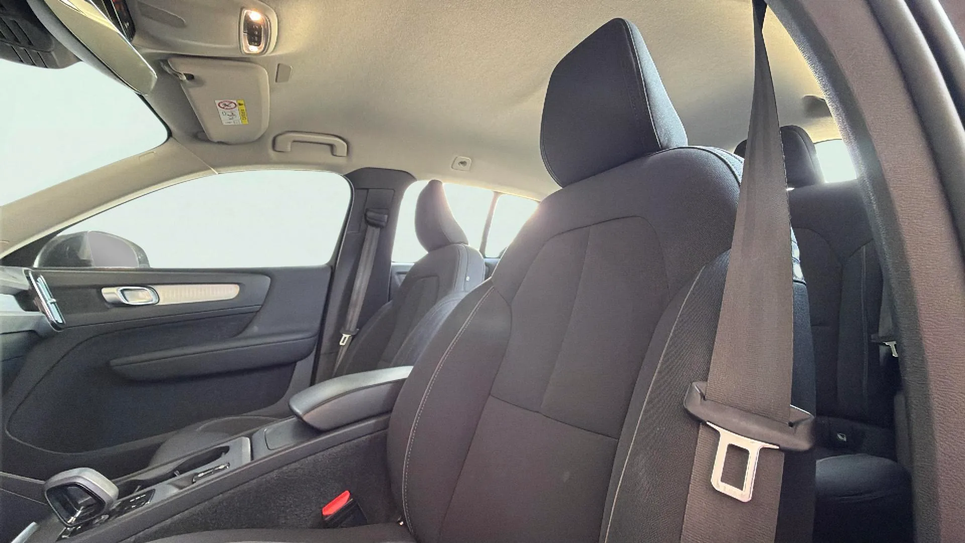 Volvo XC40 1.5 T2 Momentum Core - foto 10