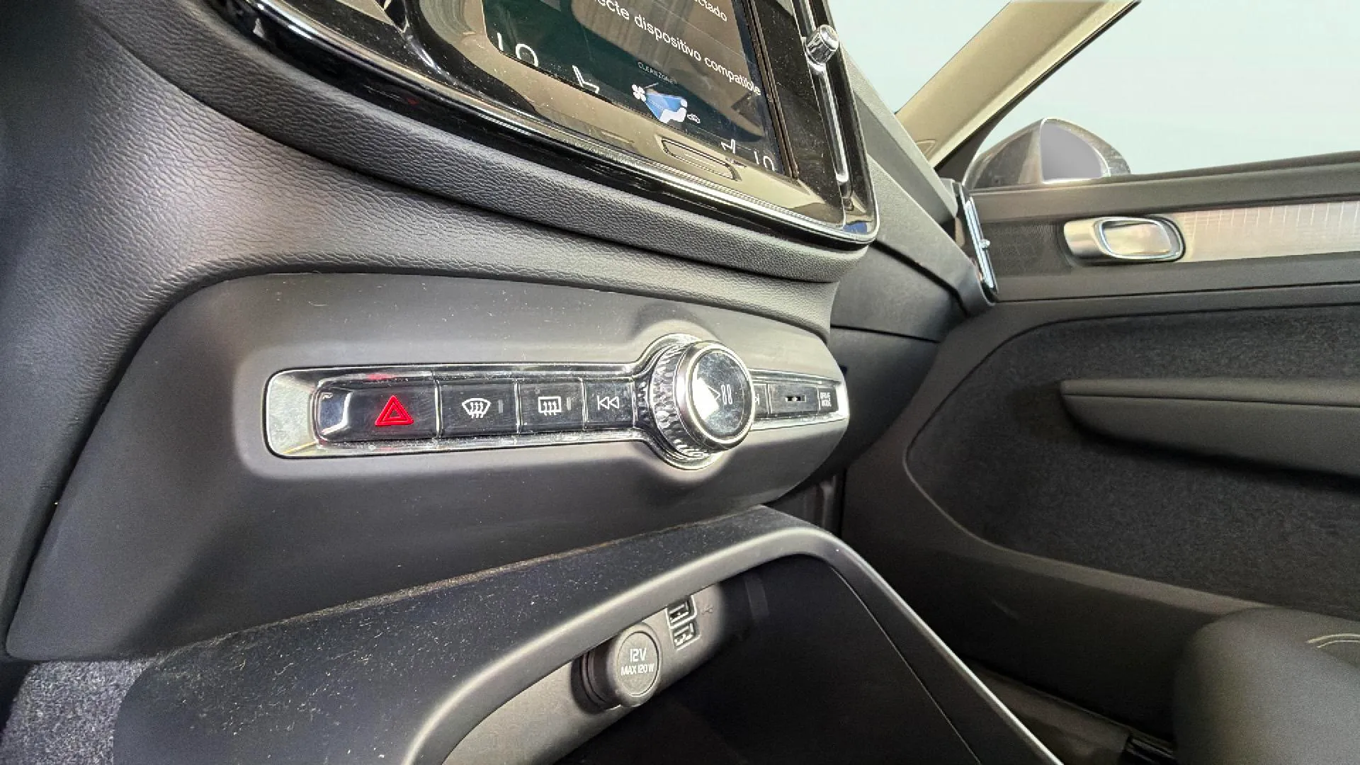 Volvo XC40 1.5 T2 Momentum Core - foto 30