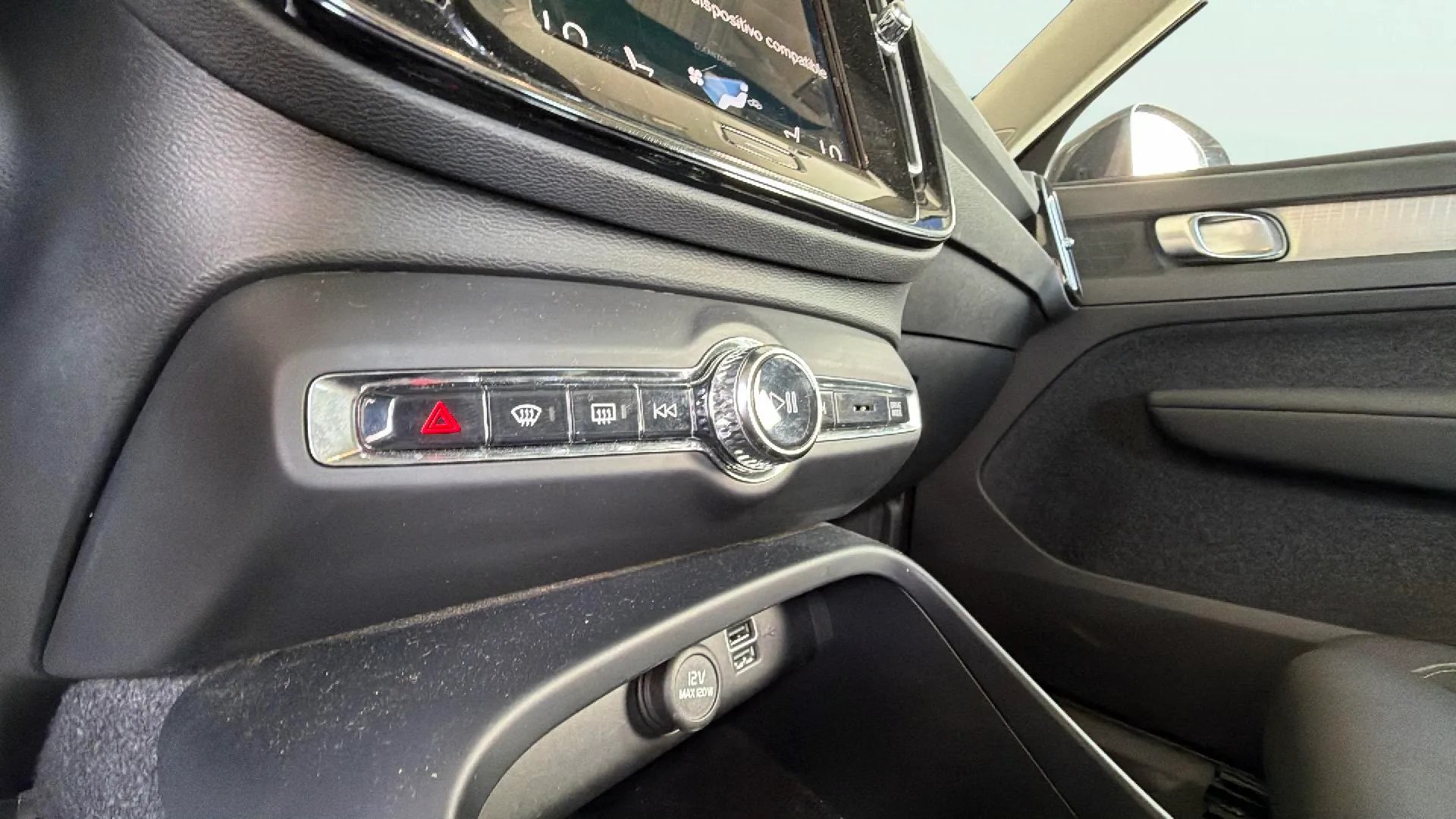Volvo XC40 1.5 T2 Momentum Core - foto 18