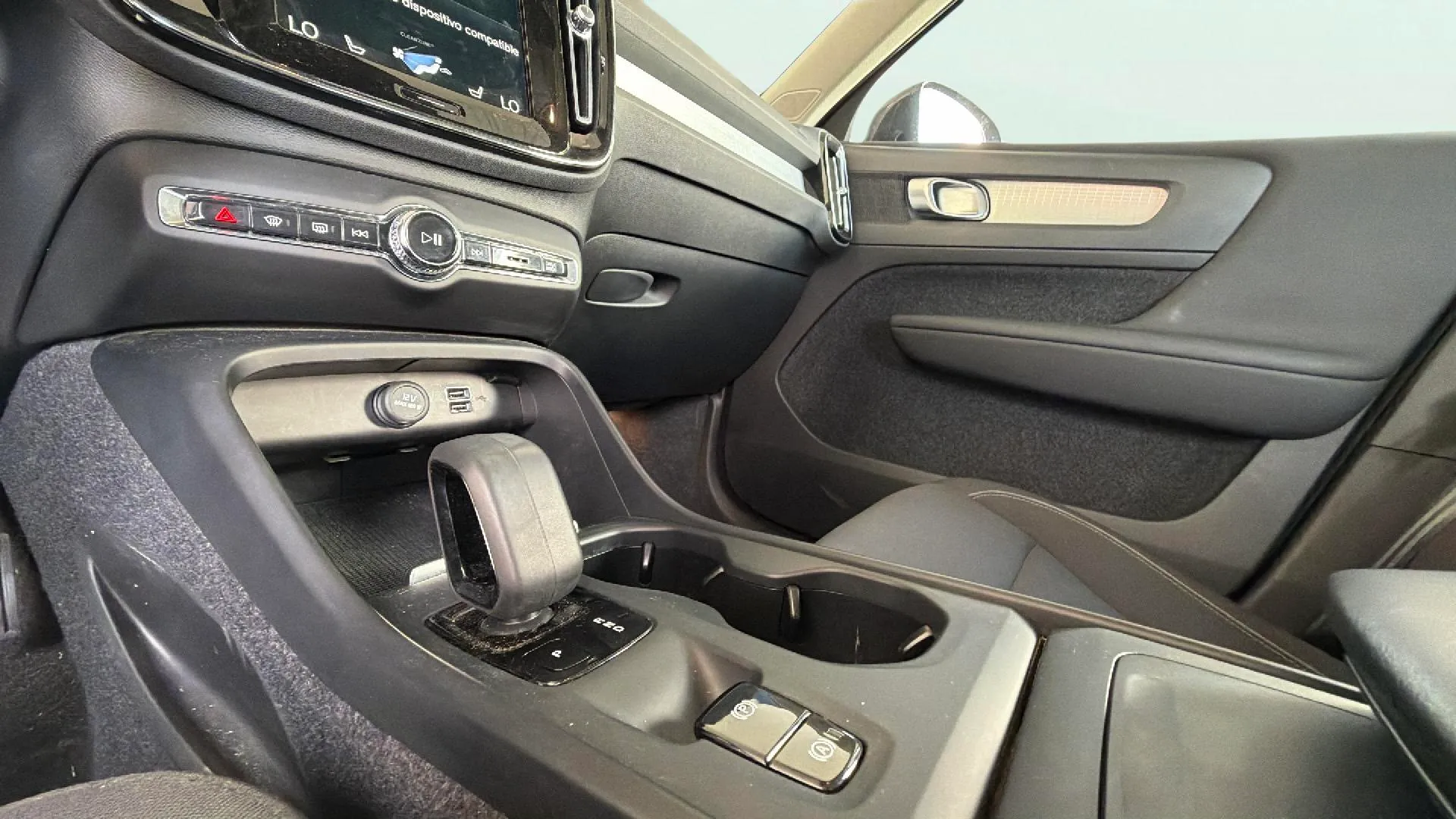 Volvo XC40 1.5 T2 Momentum Core - foto 13