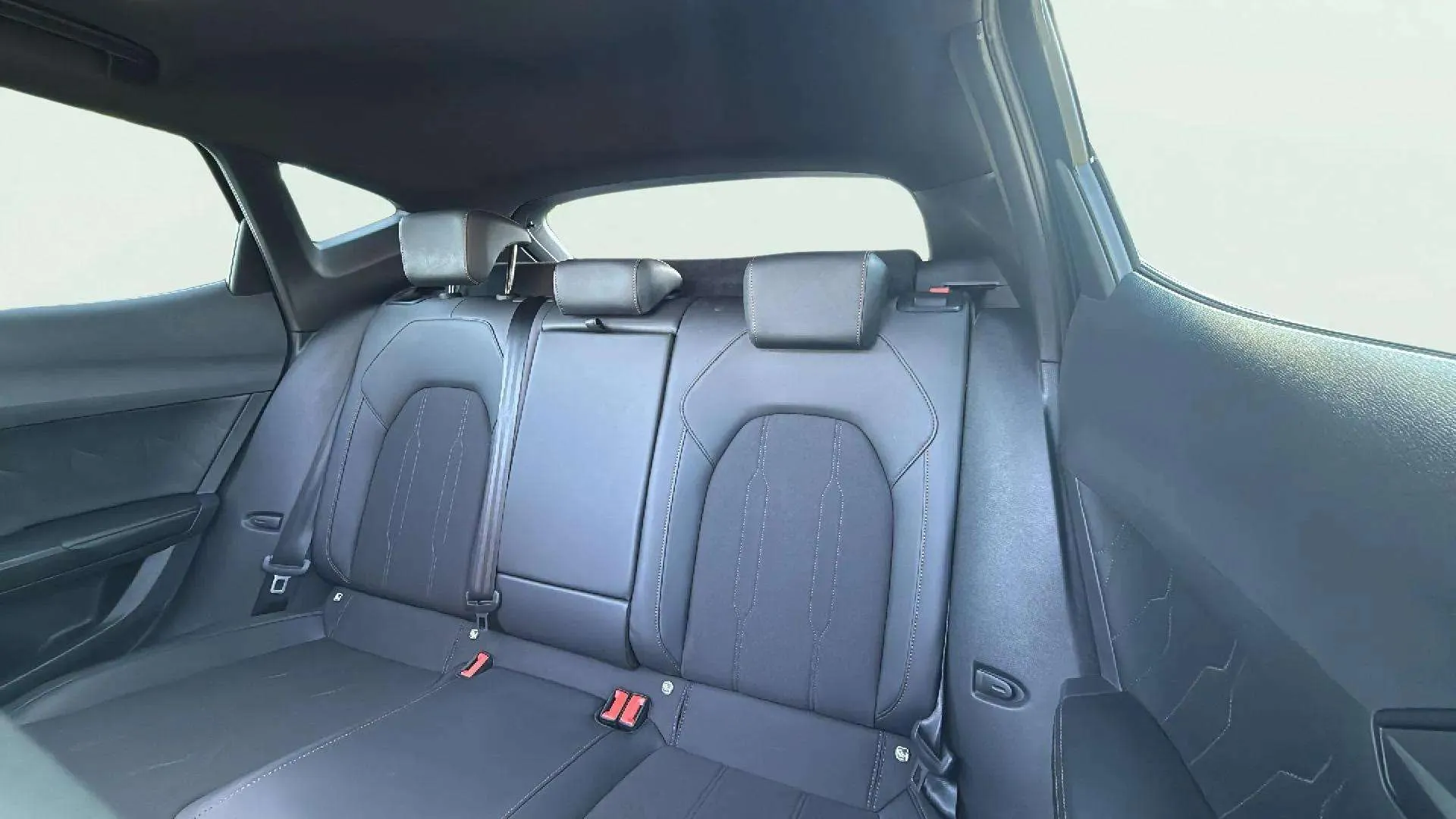 Cupra Formentor 1.5 TSI DSG - foto 20