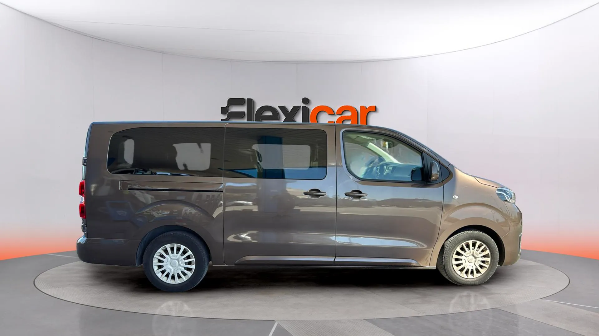Toyota Proace Verso 2.0D Combi 9 1PL 2PT L2 - foto 8