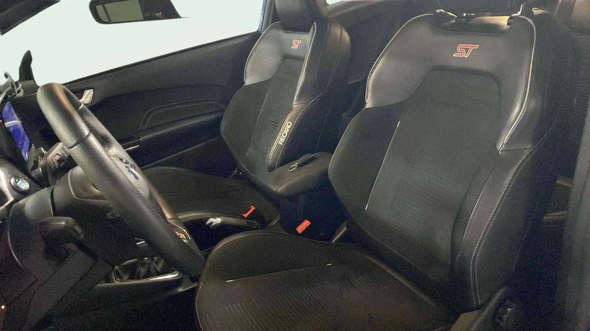 Ford Fiesta 1.5 EcoBoost ST - foto 17