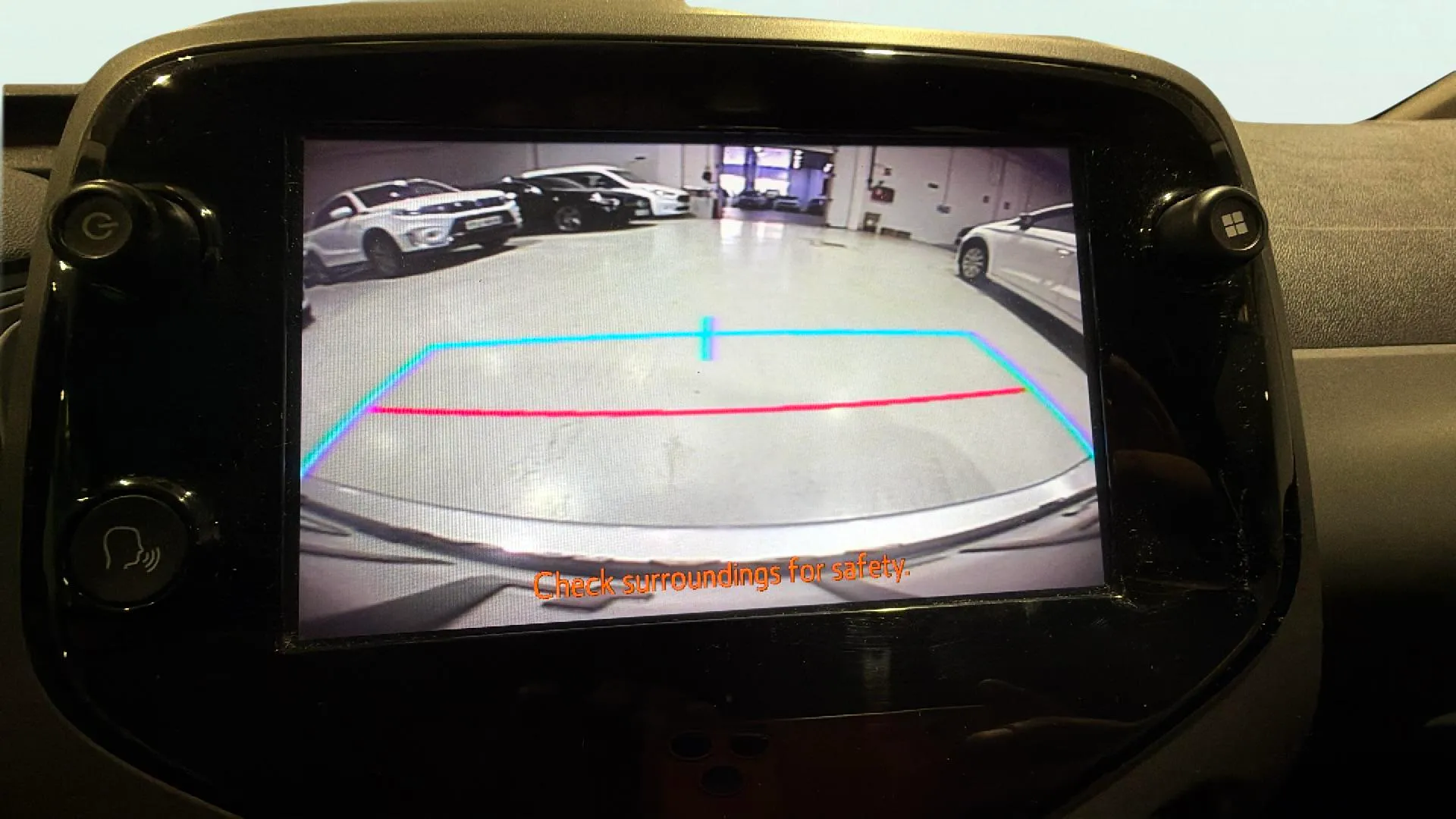 Toyota Aygo 1.0 70 x-cite JBL - foto 13