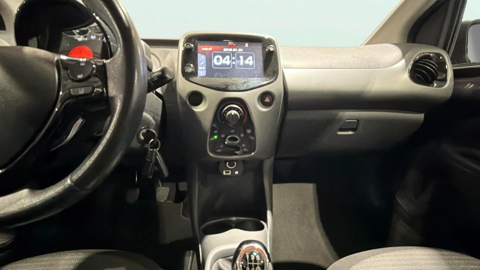 Toyota Aygo 1.0 70 x-cite JBL - foto 12