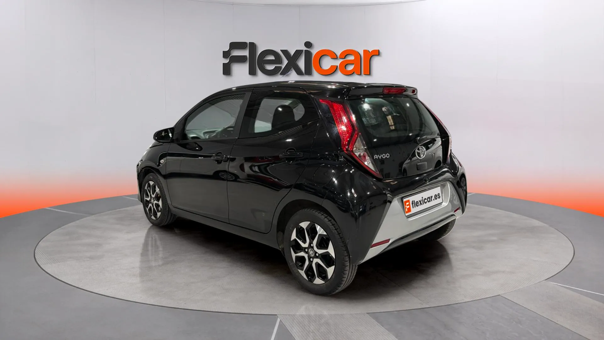 Toyota Aygo 1.0 70 x-cite JBL - foto 5