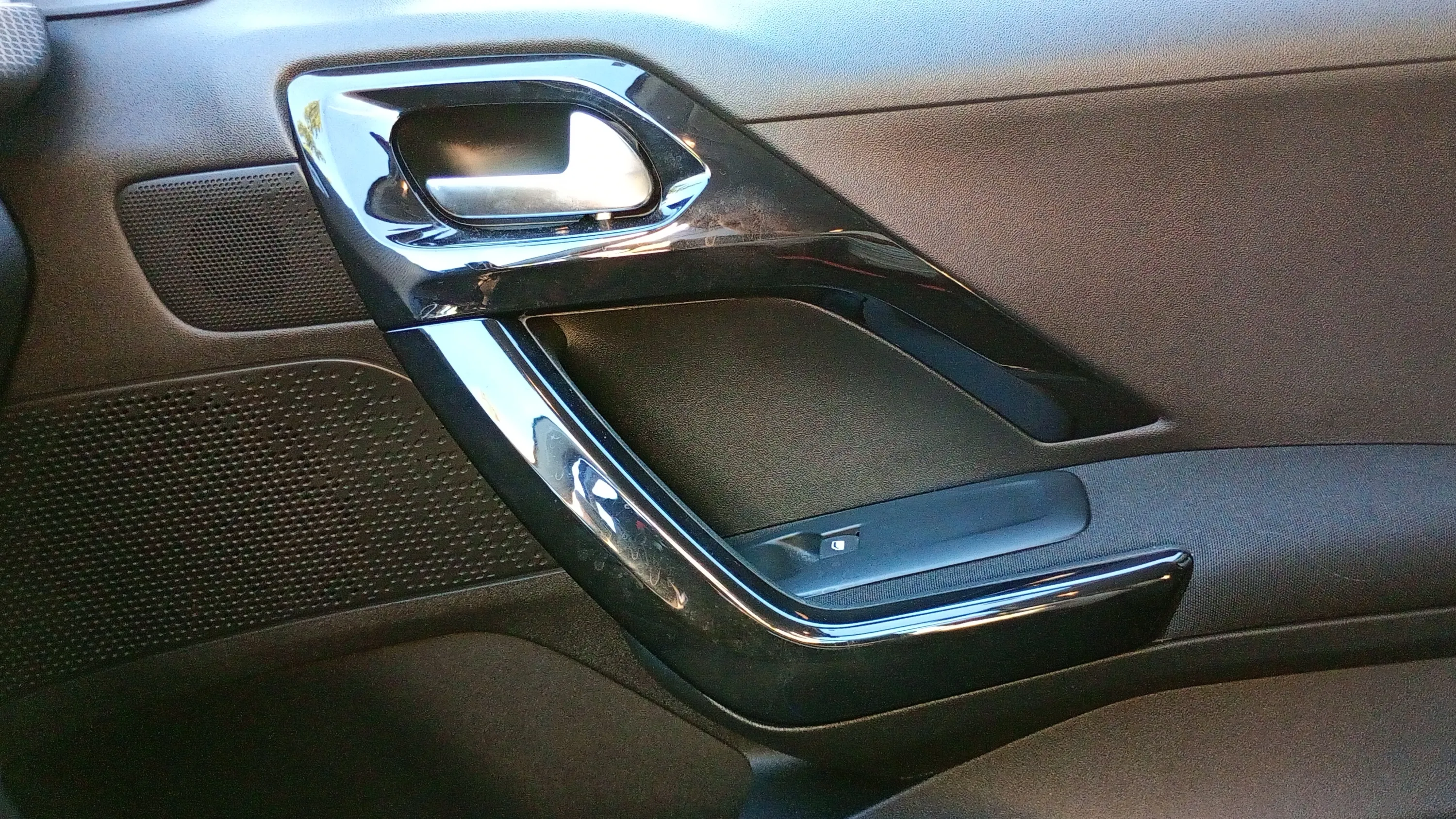 Peugeot 208 Signature BlueHDi - foto 23