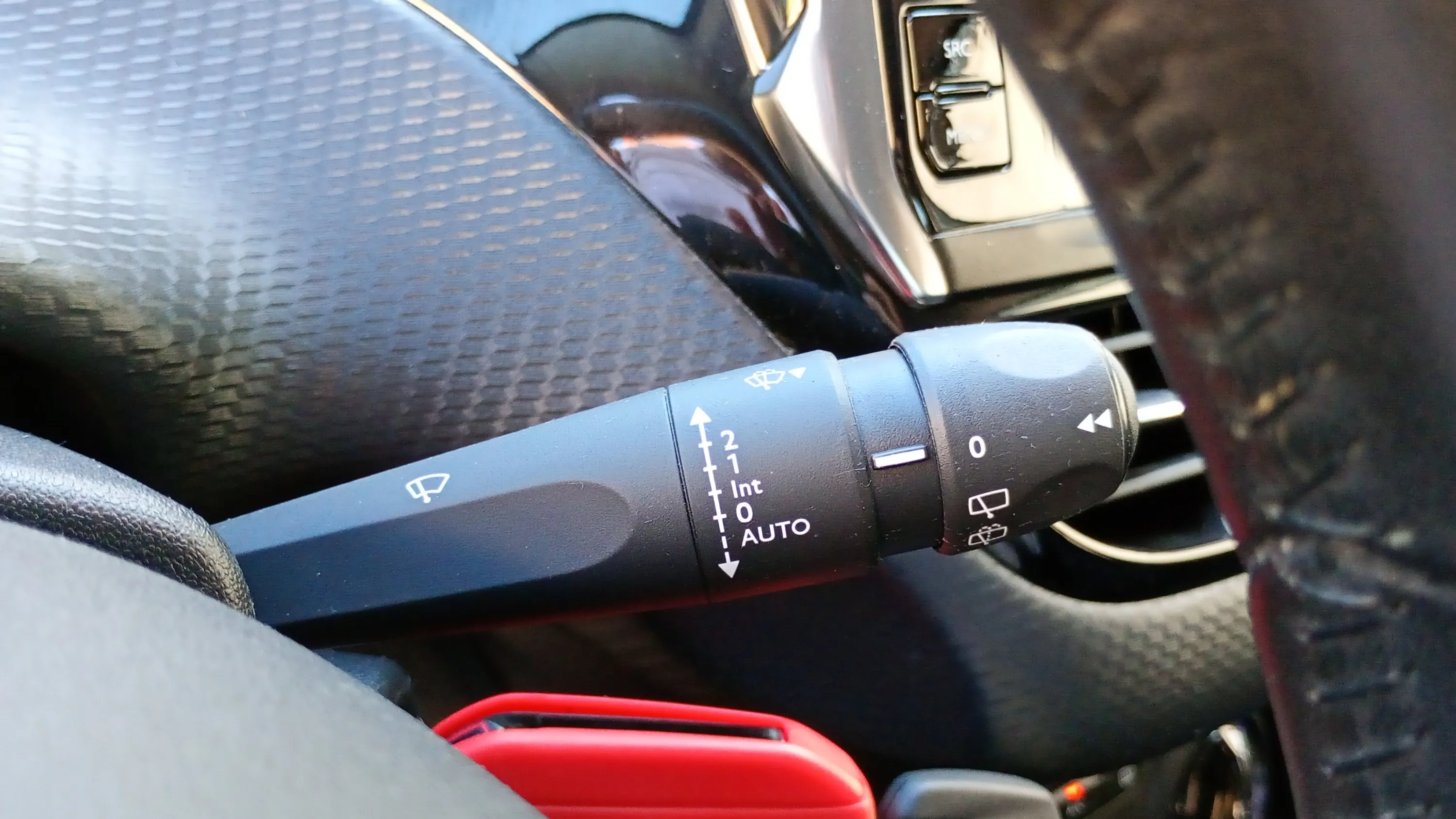 Peugeot 208 Signature BlueHDi - foto 21