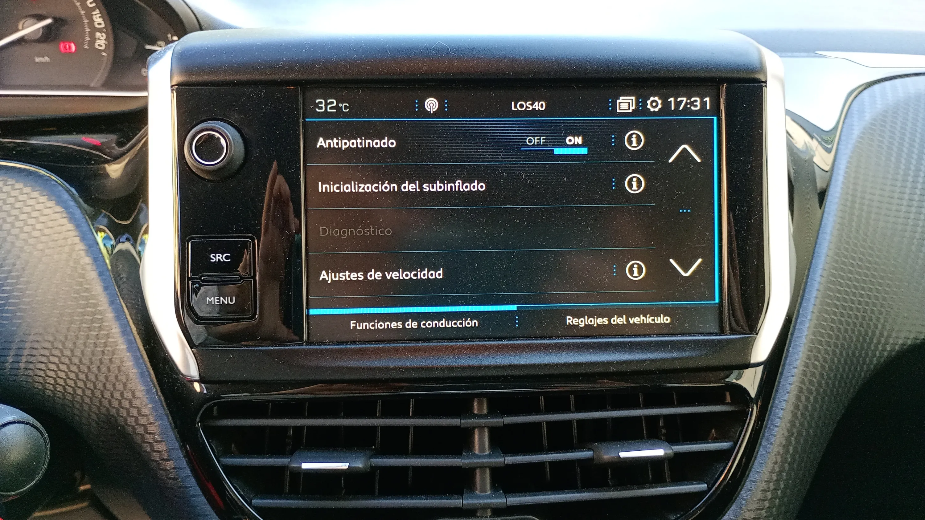 Peugeot 208 Signature BlueHDi - foto 24
