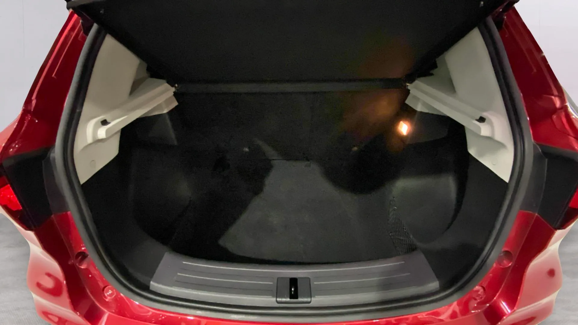 MG ZS 1.5 Luxury - foto 9