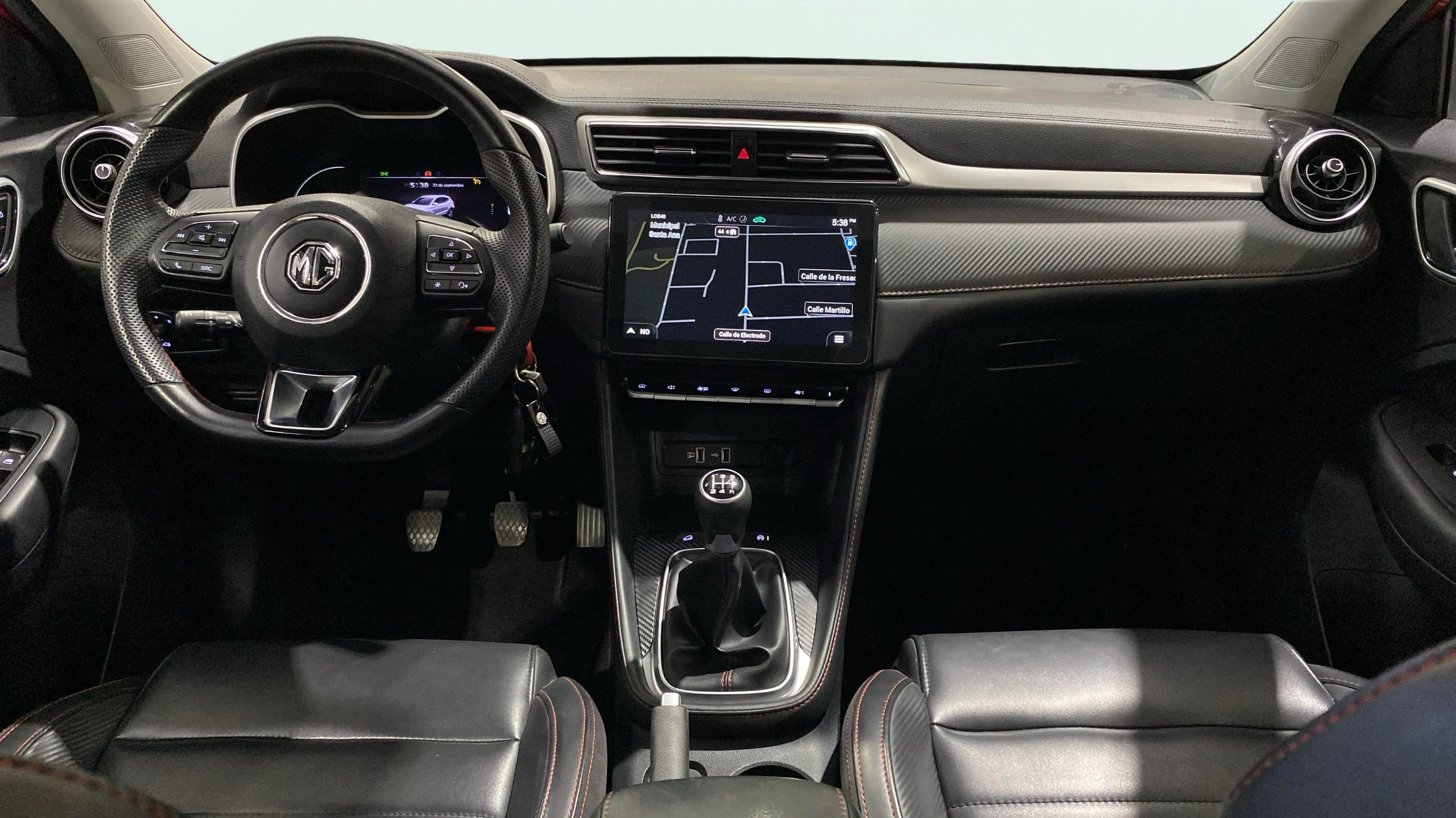 MG ZS 1.5 Luxury - foto 15
