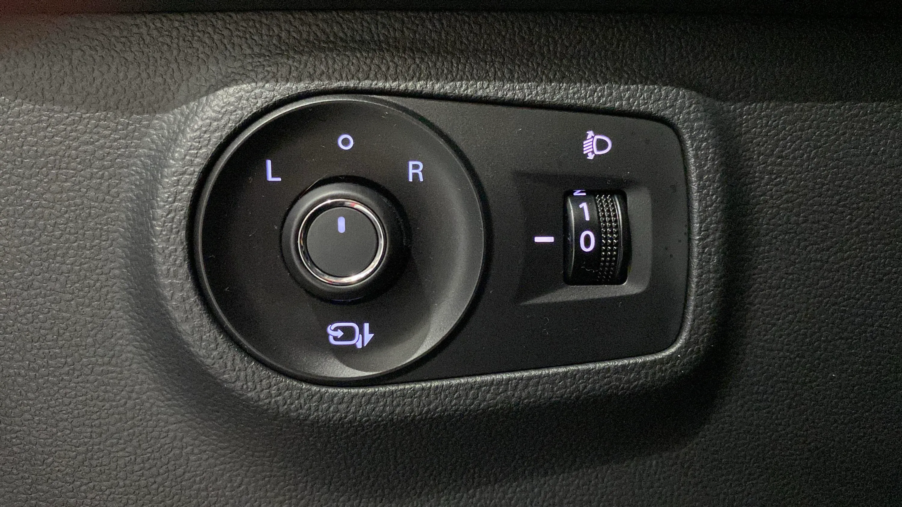 MG ZS 1.5 Luxury - foto 18