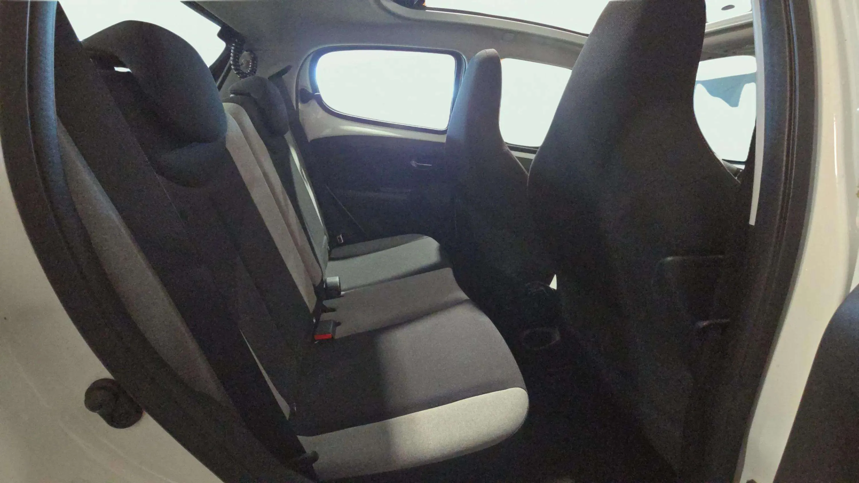 Citroën C1 Airscape PureTech Shine - foto 16