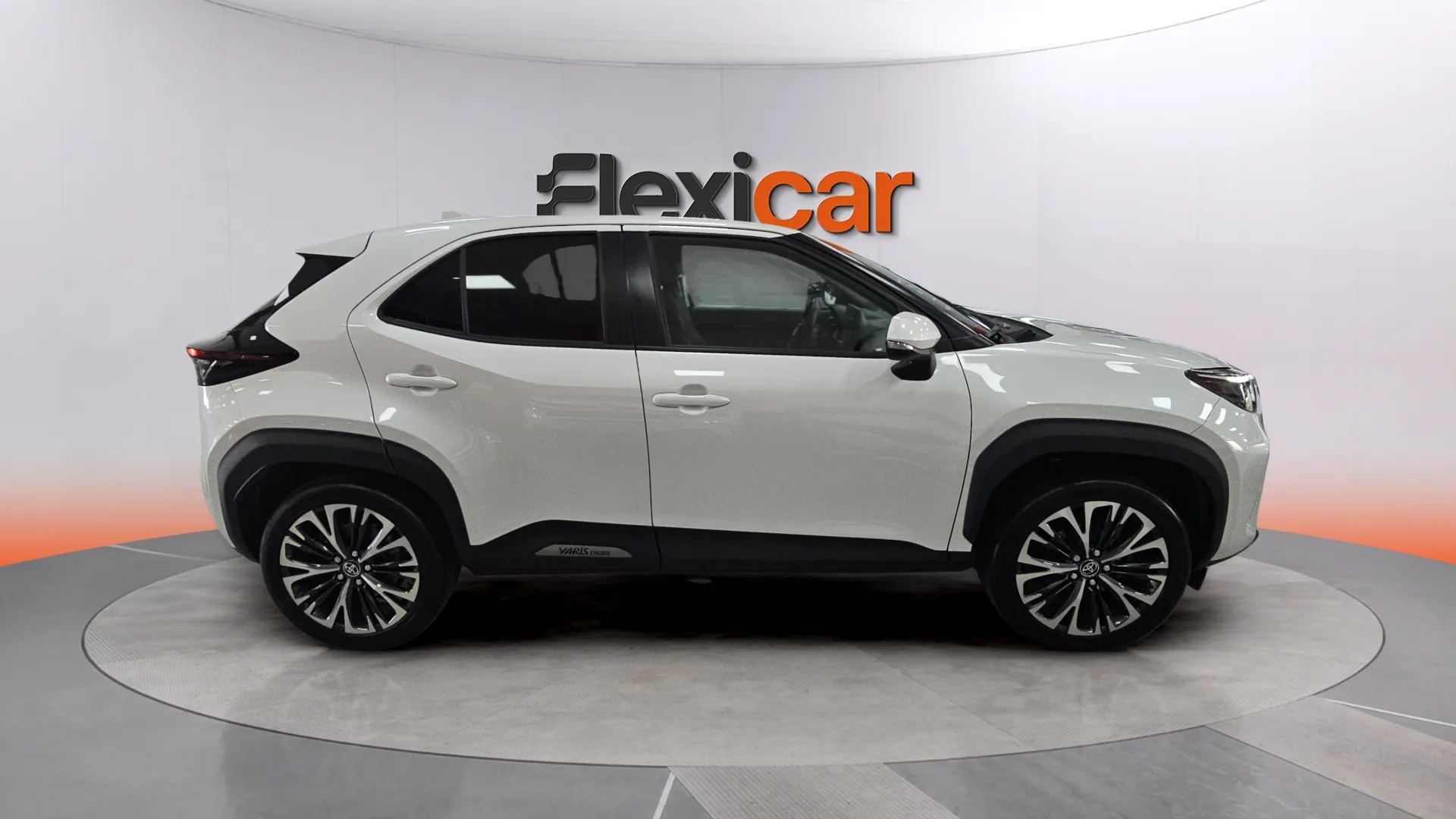 Toyota Yaris Cross 1.5 120H Style - foto 8