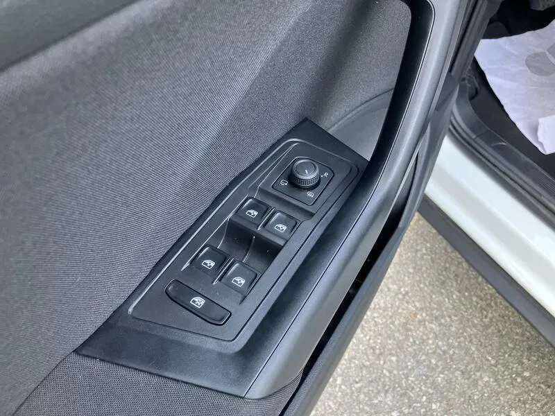 Volkswagen T-Roc Life 2.0 TDI DSG - foto 12