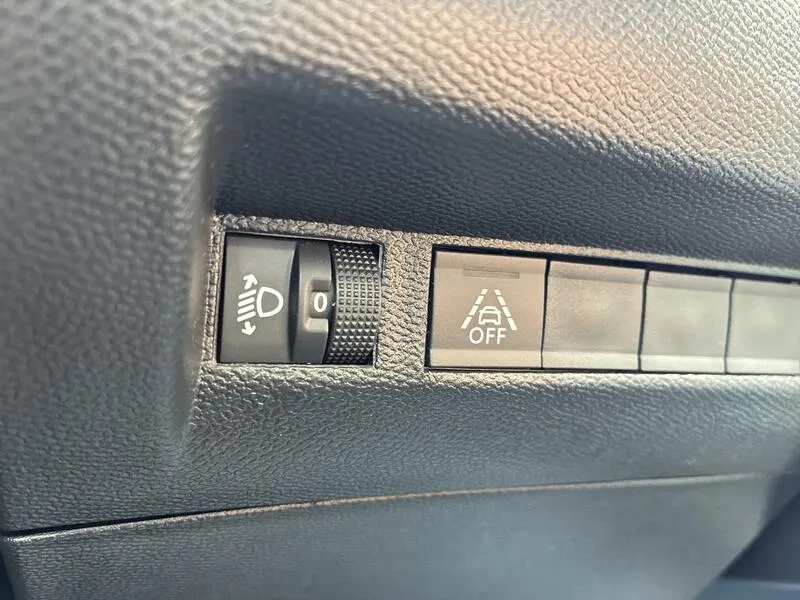 Peugeot 2008 Active BlueHDi - foto 42