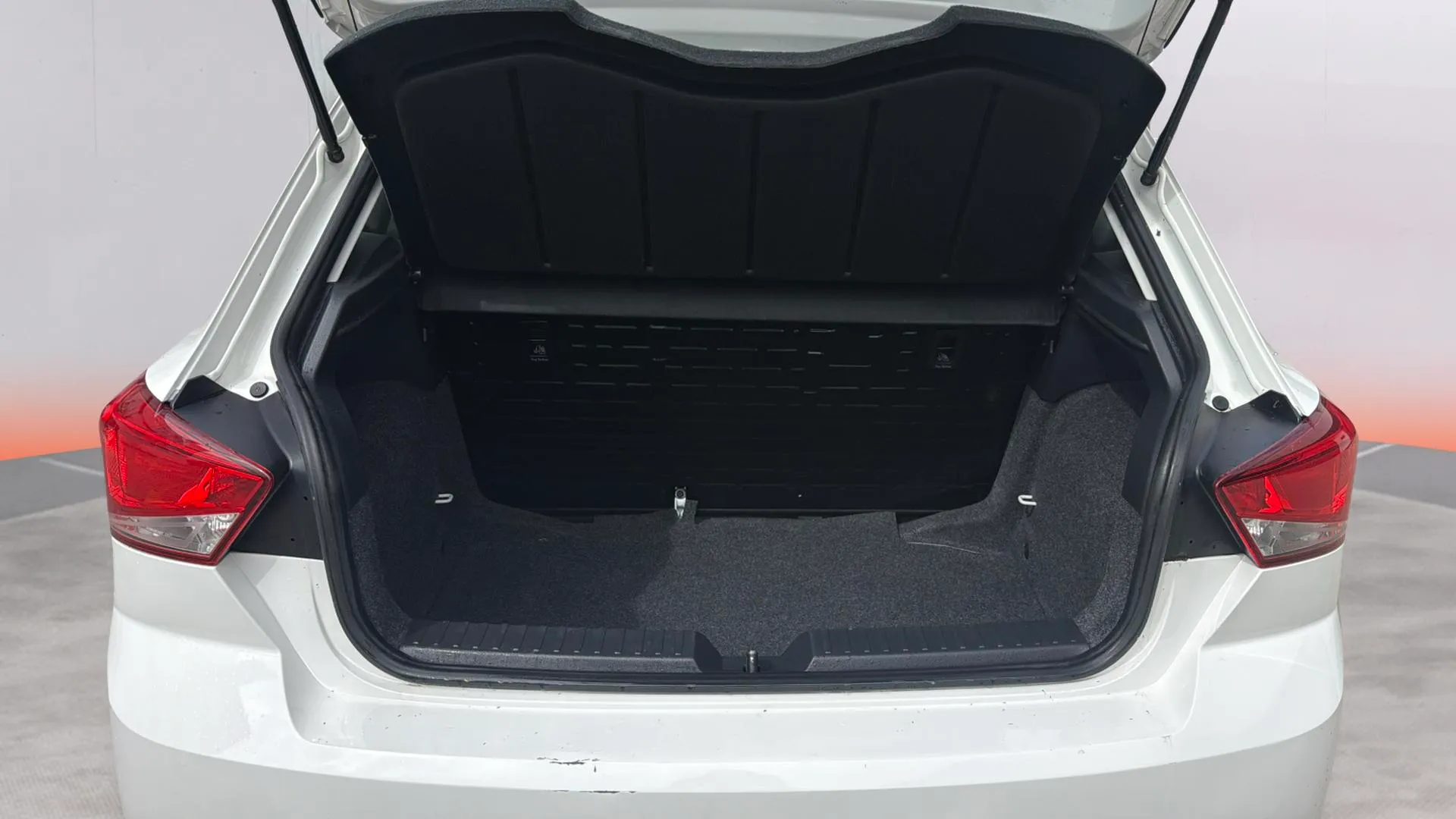 SEAT Ibiza 1.0 MPI Reference - foto 9