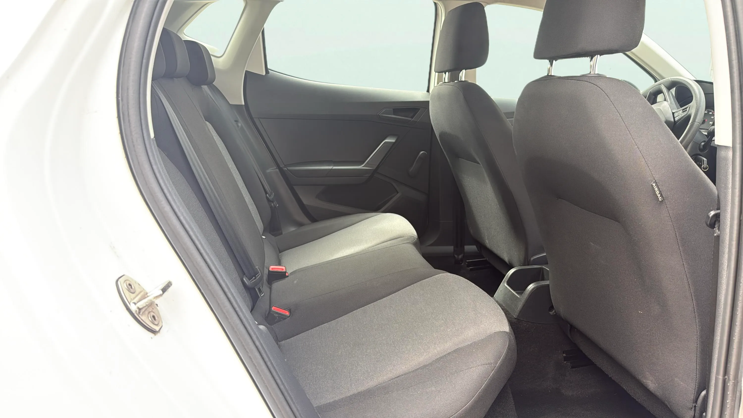SEAT Ibiza 1.0 MPI Reference - foto 13