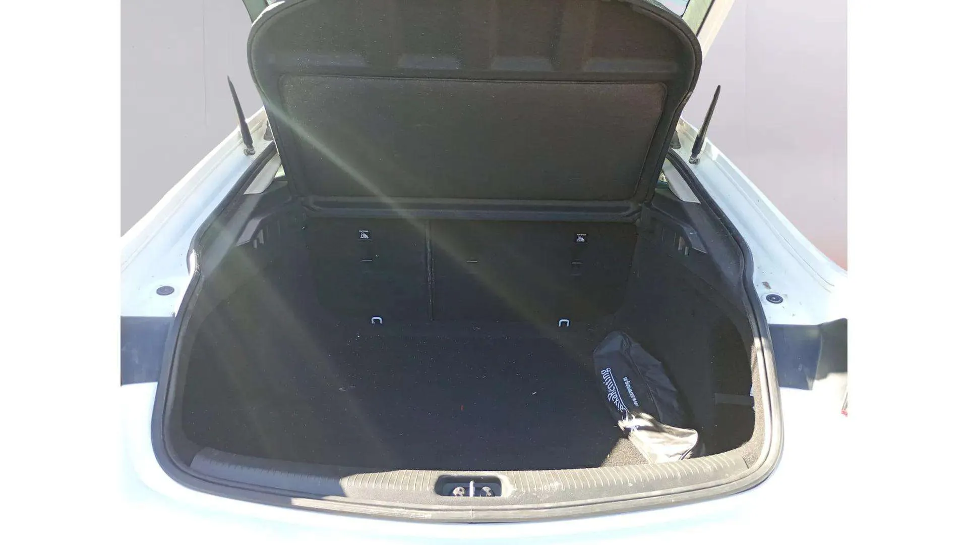 Opel Insignia GS Business 1.5D DVH MT6 - foto 16