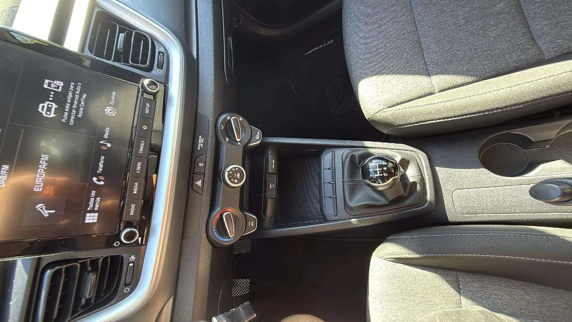 Kia Stonic 1.2 DPi Concept - foto 18