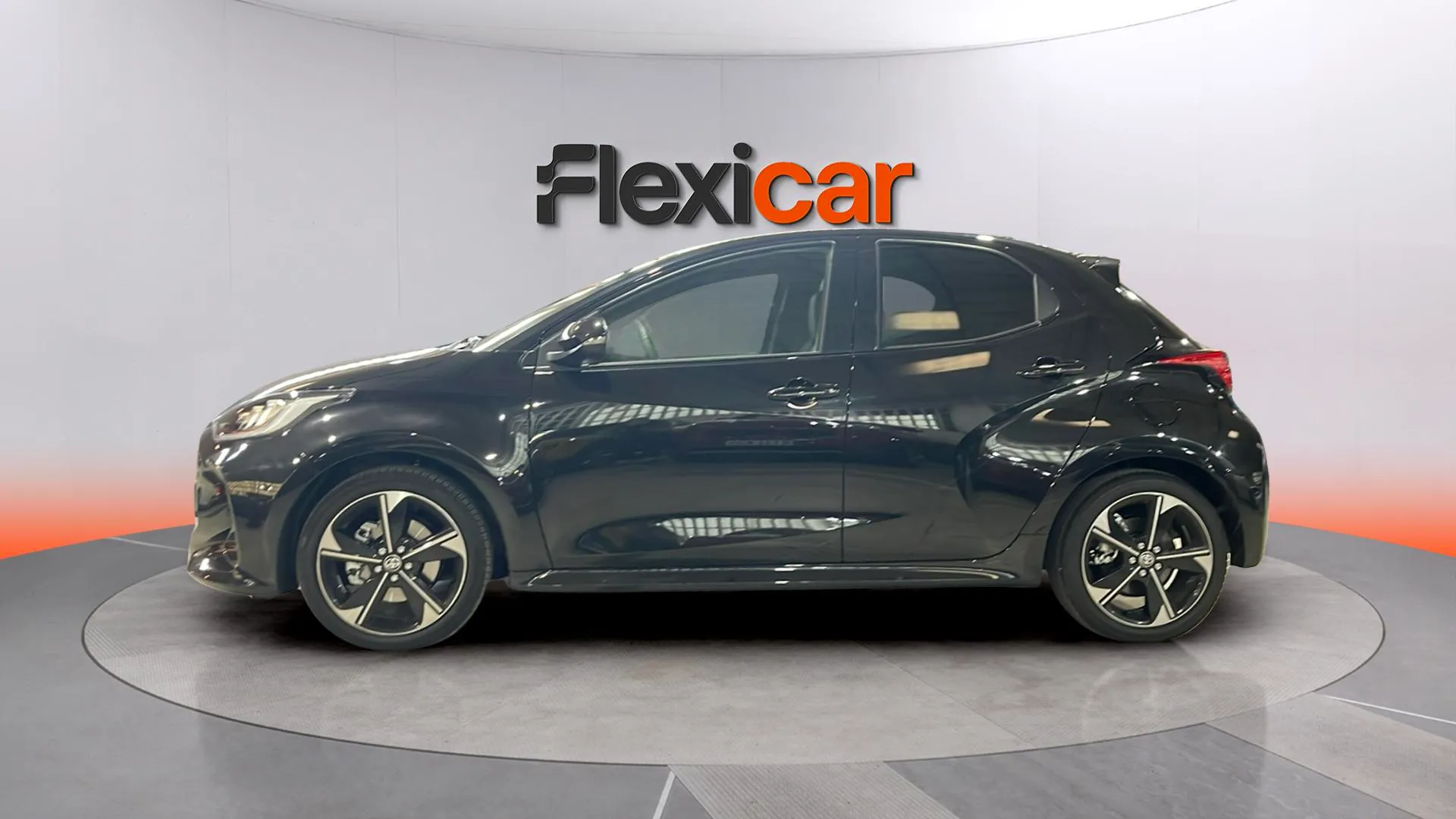 Toyota Yaris 1.5 120H Style - foto 5