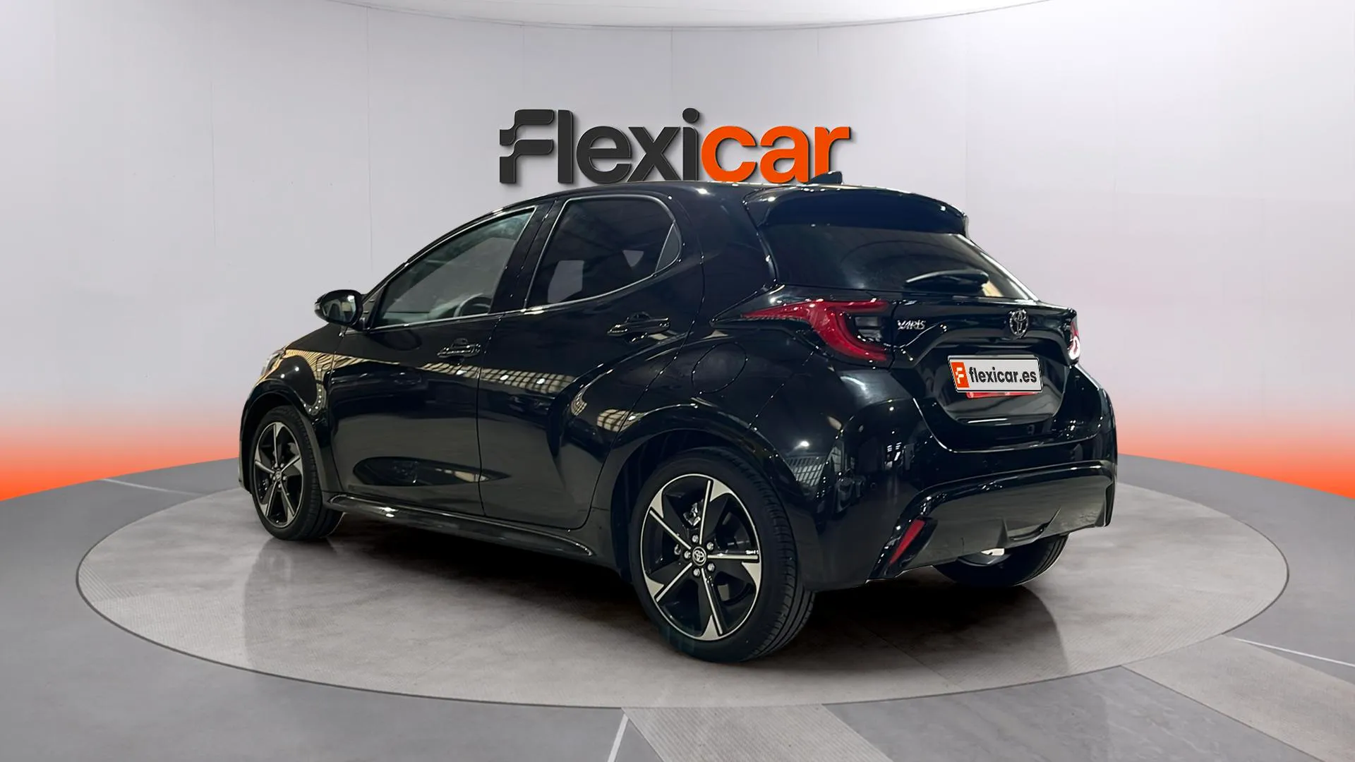 Toyota Yaris 1.5 120H Style - foto 8