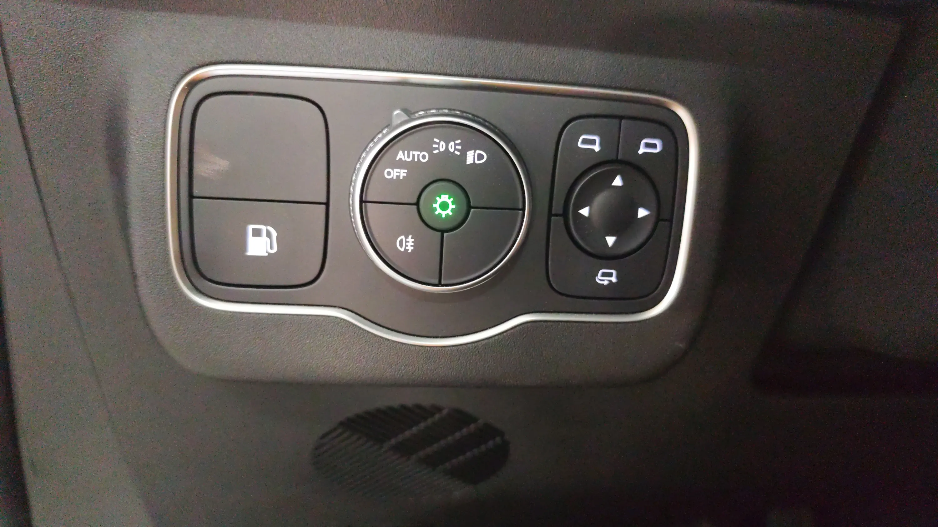 Omoda 9 SHS Premium 1.5 T-GDi AWD - foto 18