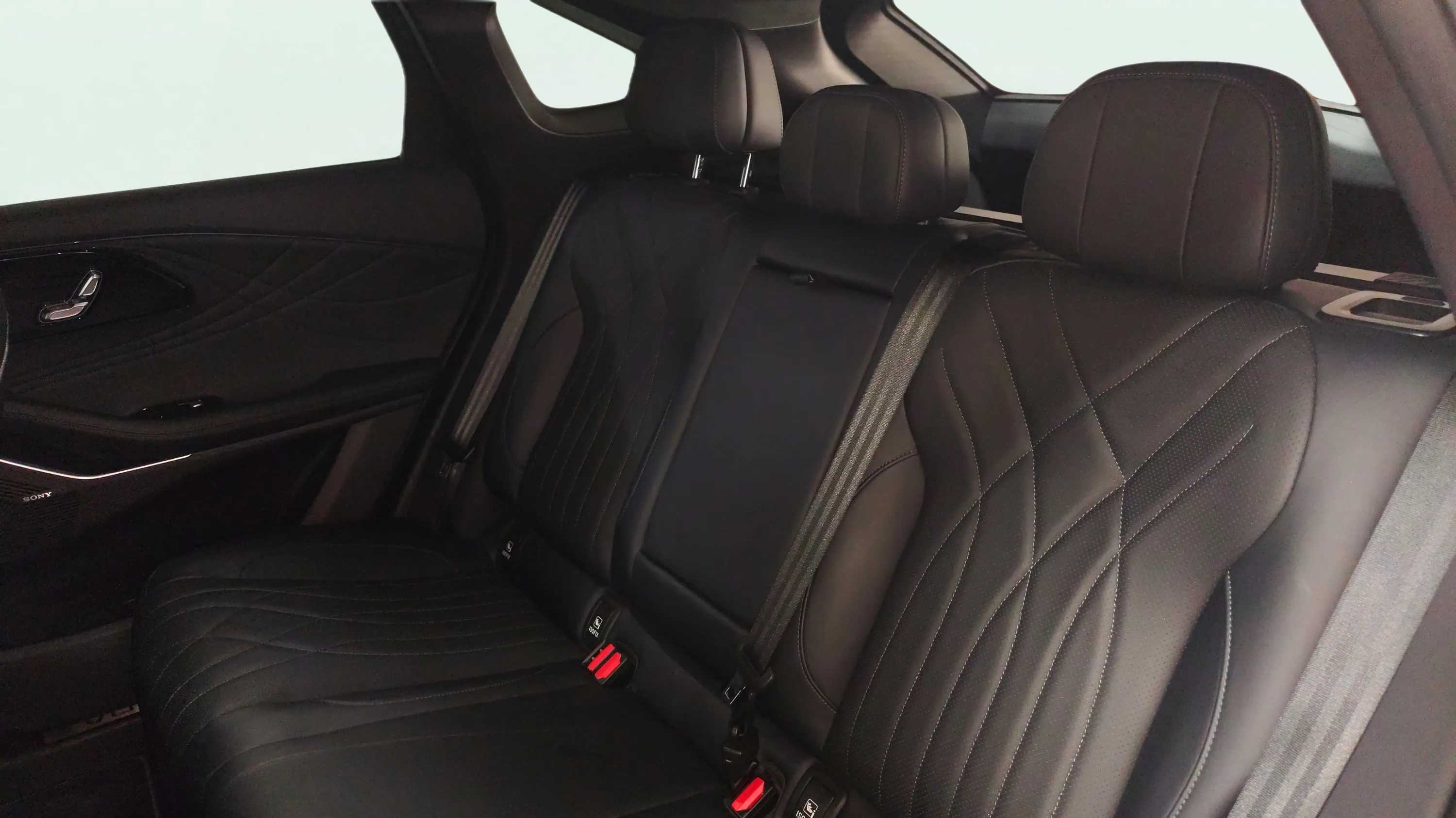 Omoda 9 SHS Premium 1.5 T-GDi AWD - foto 21