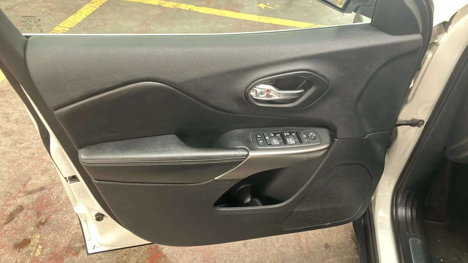 Jeep Cherokee 2.2 CRD Limited 9AT E6D AWD - foto 17