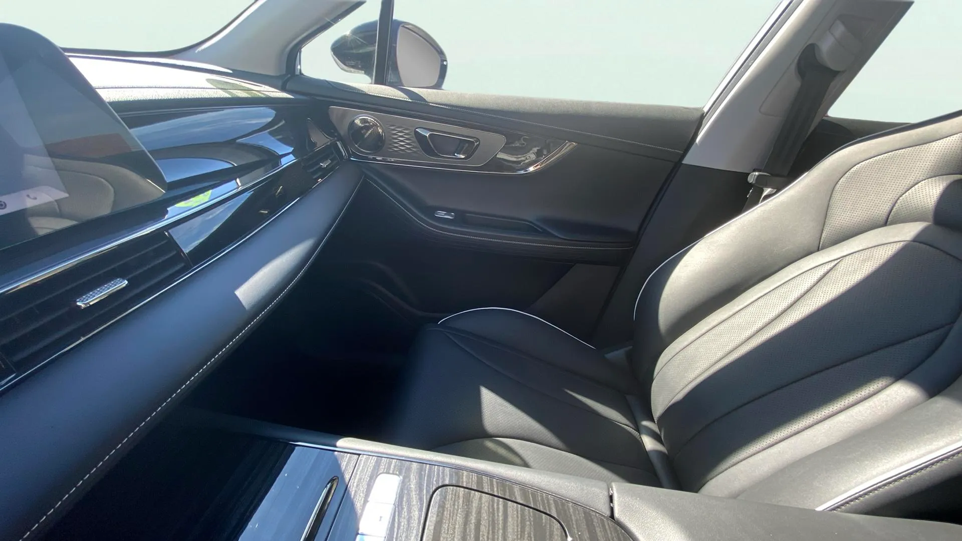 Omoda 5 Premium 1.6 T-GDi - foto 19