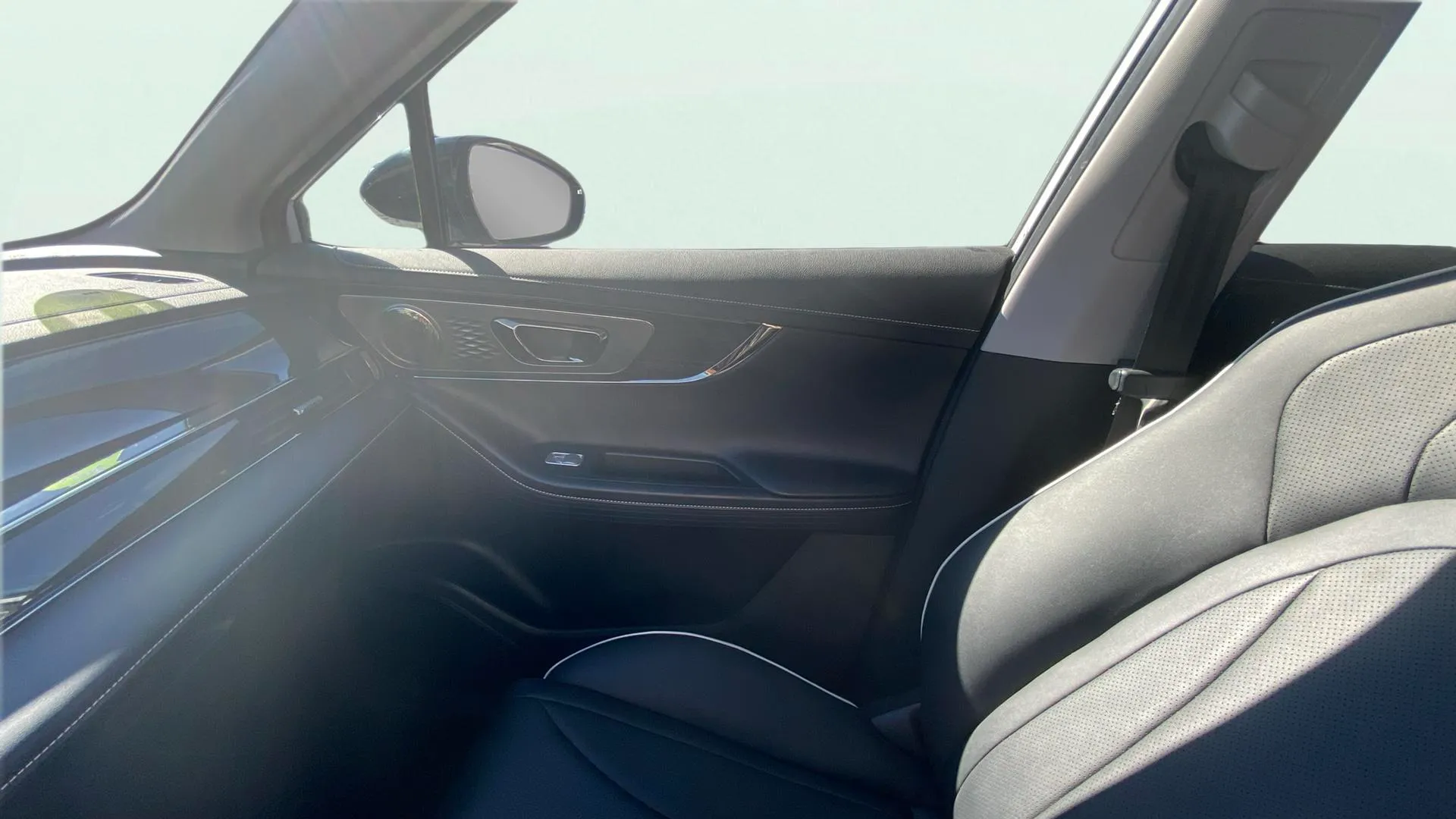 Omoda 5 Premium 1.6 T-GDi - foto 17
