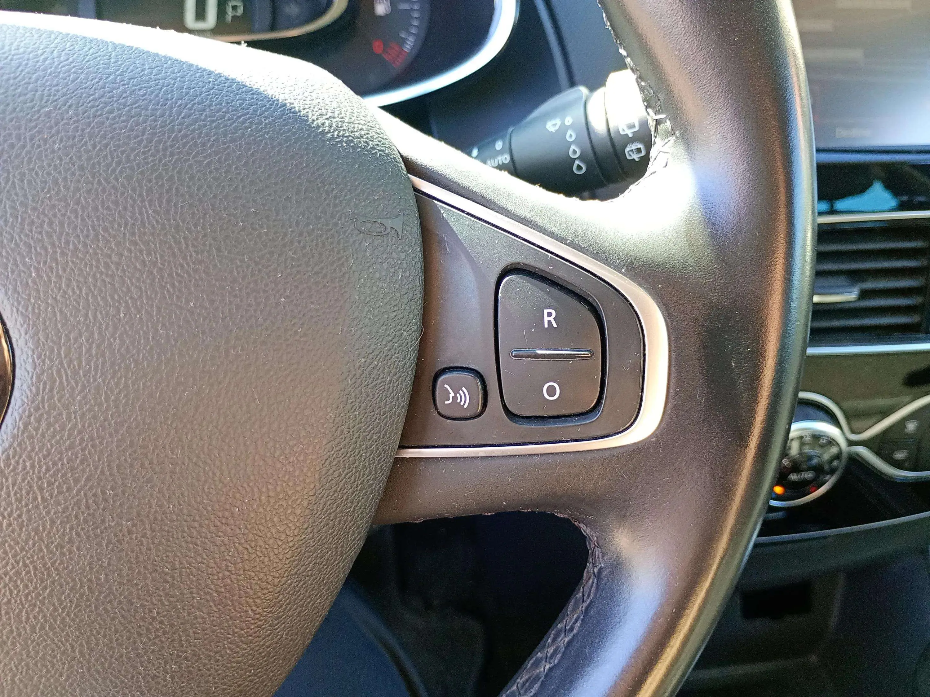 Renault Clio Zen Energy TCe EDC - foto 8