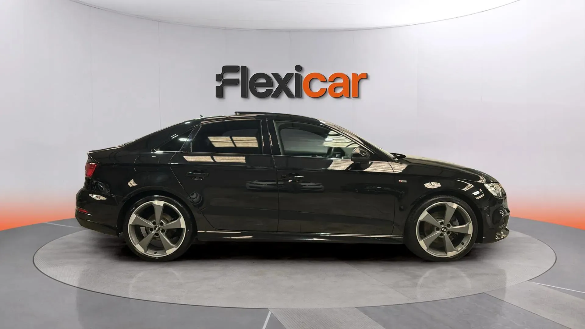Audi A3 Sedan Black line 35 TDI S tronic - foto 8