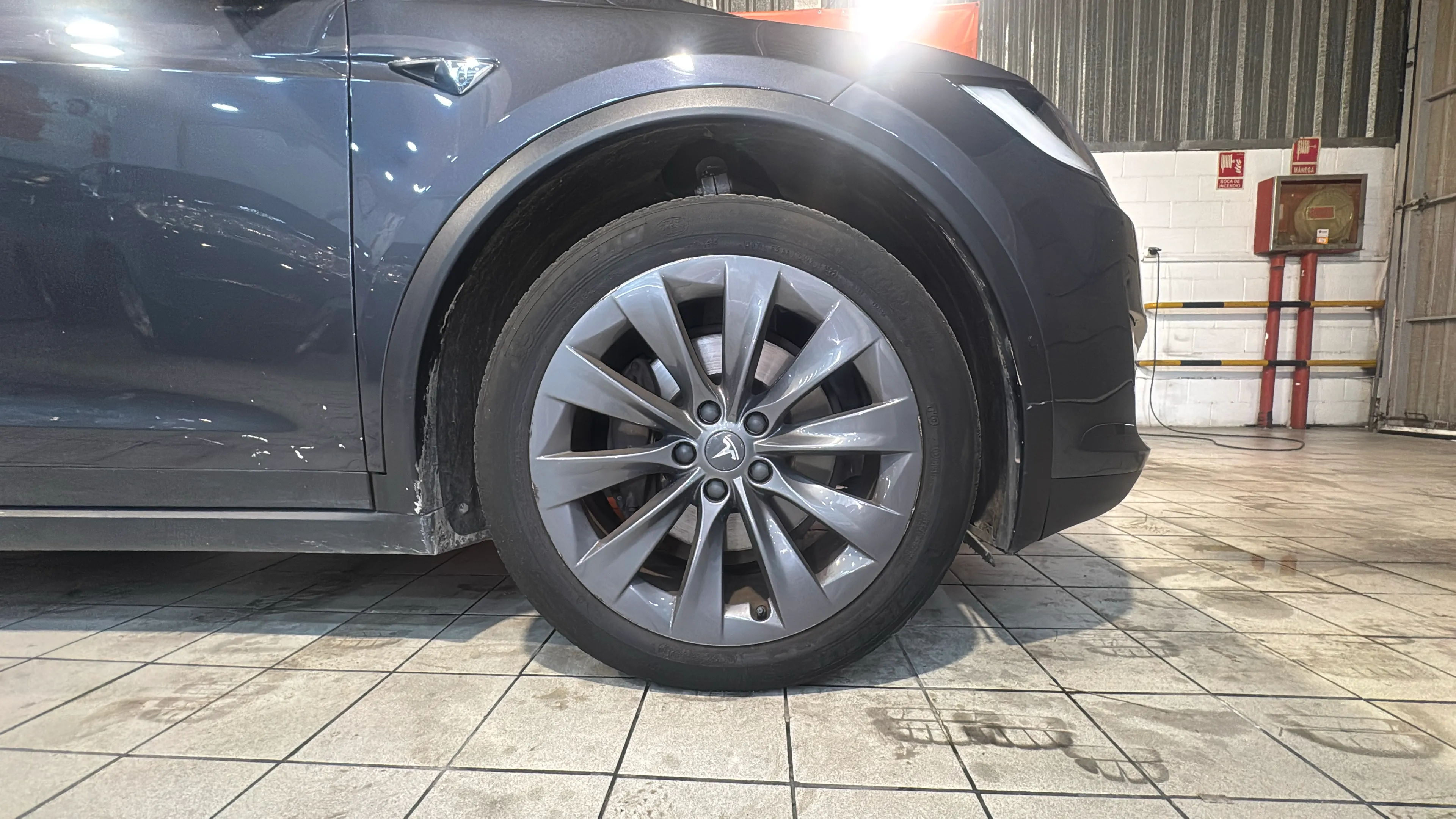 Tesla Model X 75d 4WD - foto 31