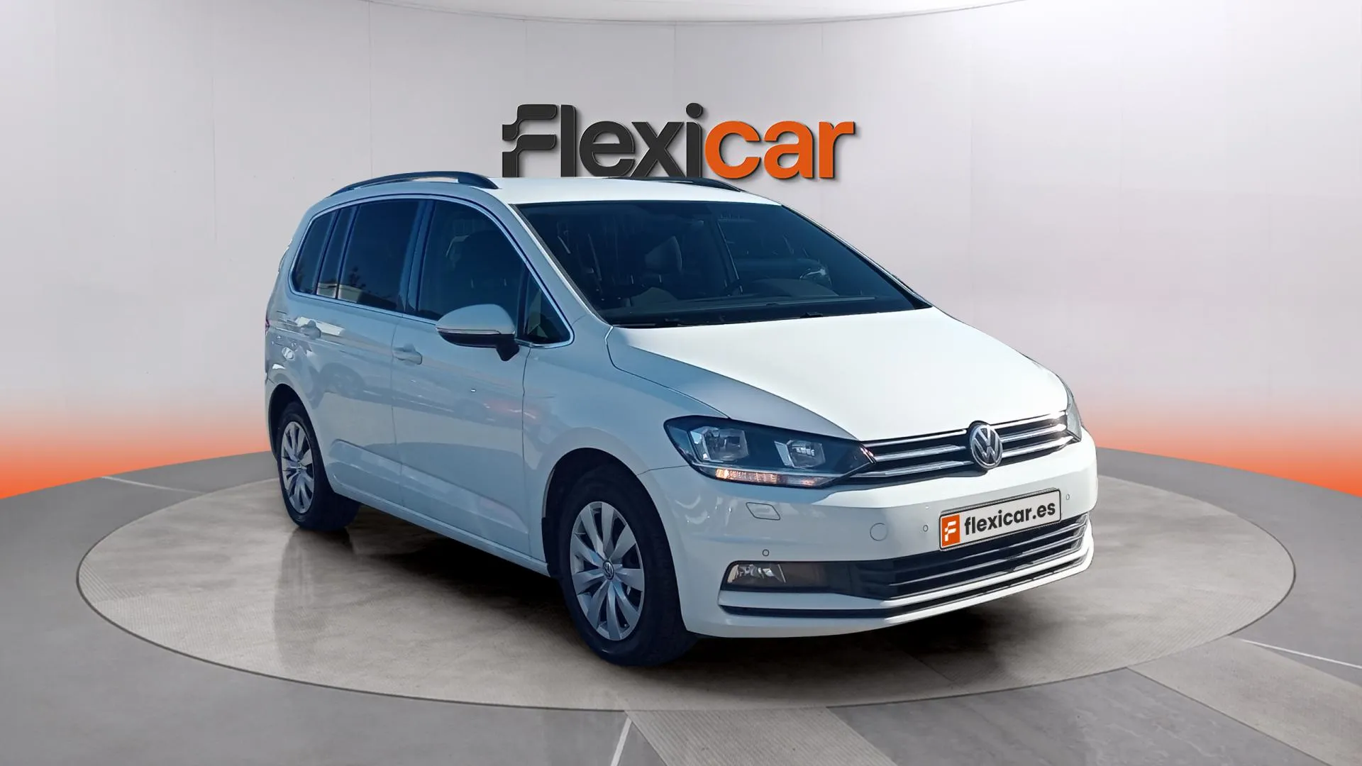 Volkswagen Touran Advance 2.0 TDI DSG - foto 2