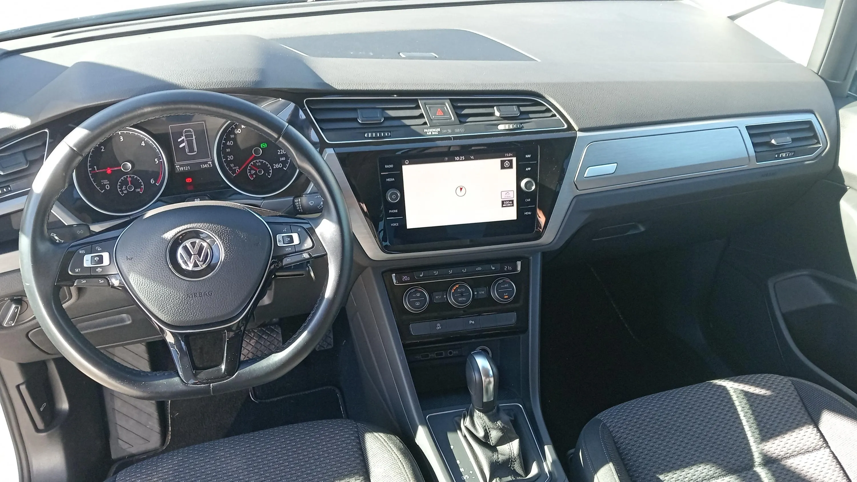 Volkswagen Touran Advance 2.0 TDI DSG - foto 15