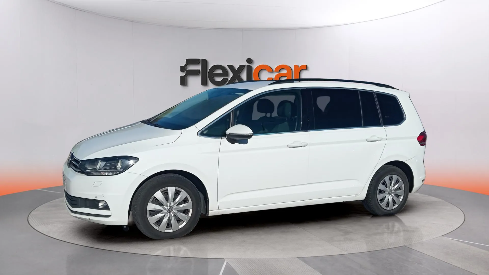 Volkswagen Touran Advance 2.0 TDI DSG - foto 5