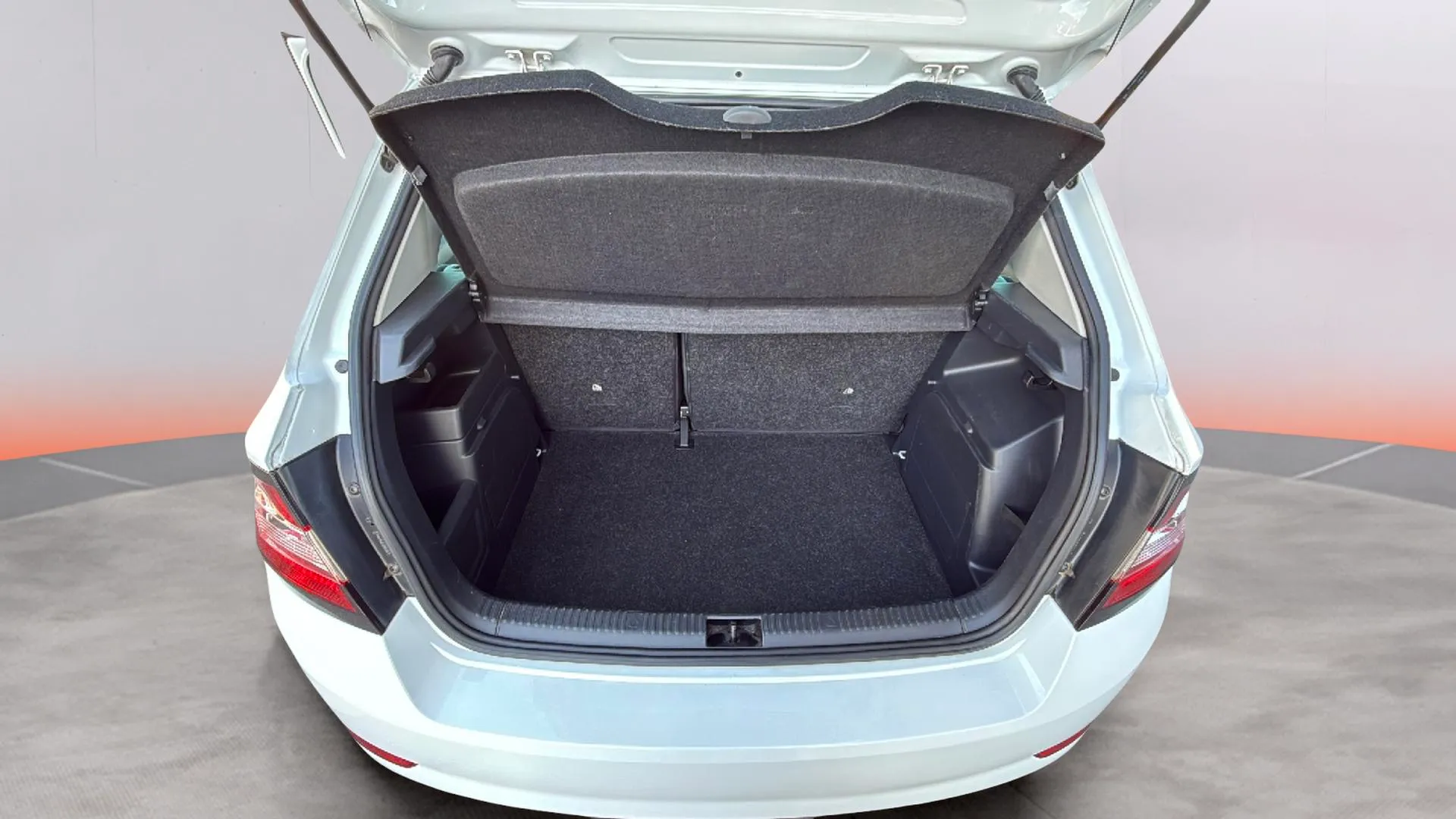 Škoda Fabia 1.0 TSI Ambition - foto 14
