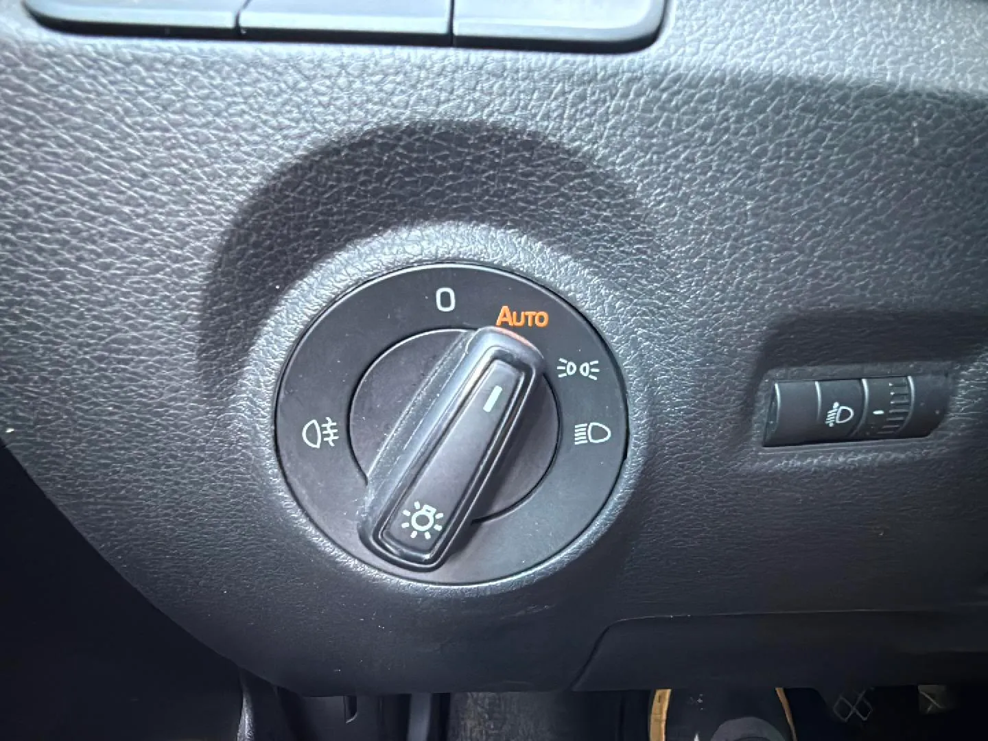 Škoda Fabia 1.0 TSI Ambition - foto 22