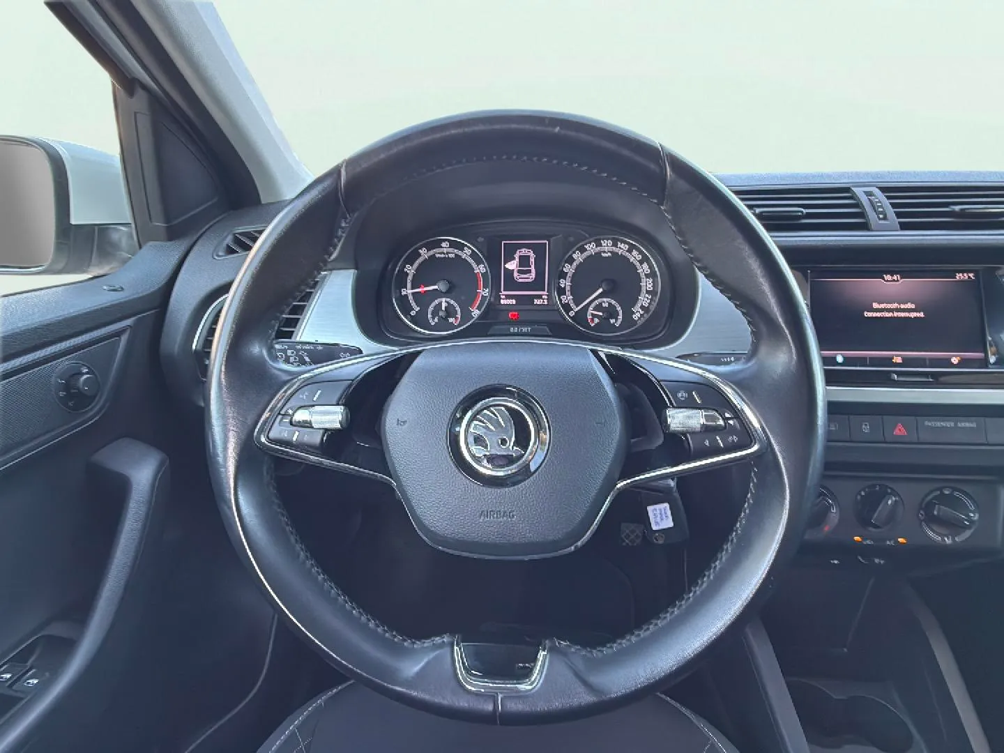 Škoda Fabia 1.0 TSI Ambition - foto 11